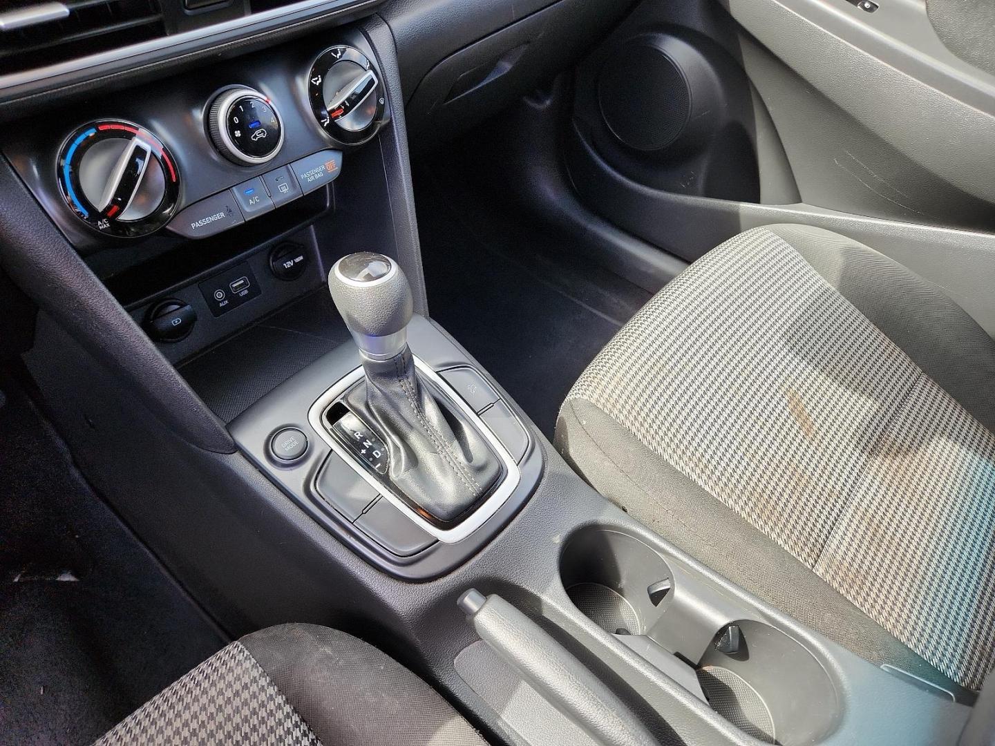 2019 Silver Hyundai Kona SE (KM8K12AA8KU) with an Engine: 2.0L Atkinson I-4 -inc: cover engine, located at 4110 Avenue Q, Lubbock, 79412, 33.556553, -101.855820 - 04/03/2025 KEY IN ENVELOPE GOD - Photo#11