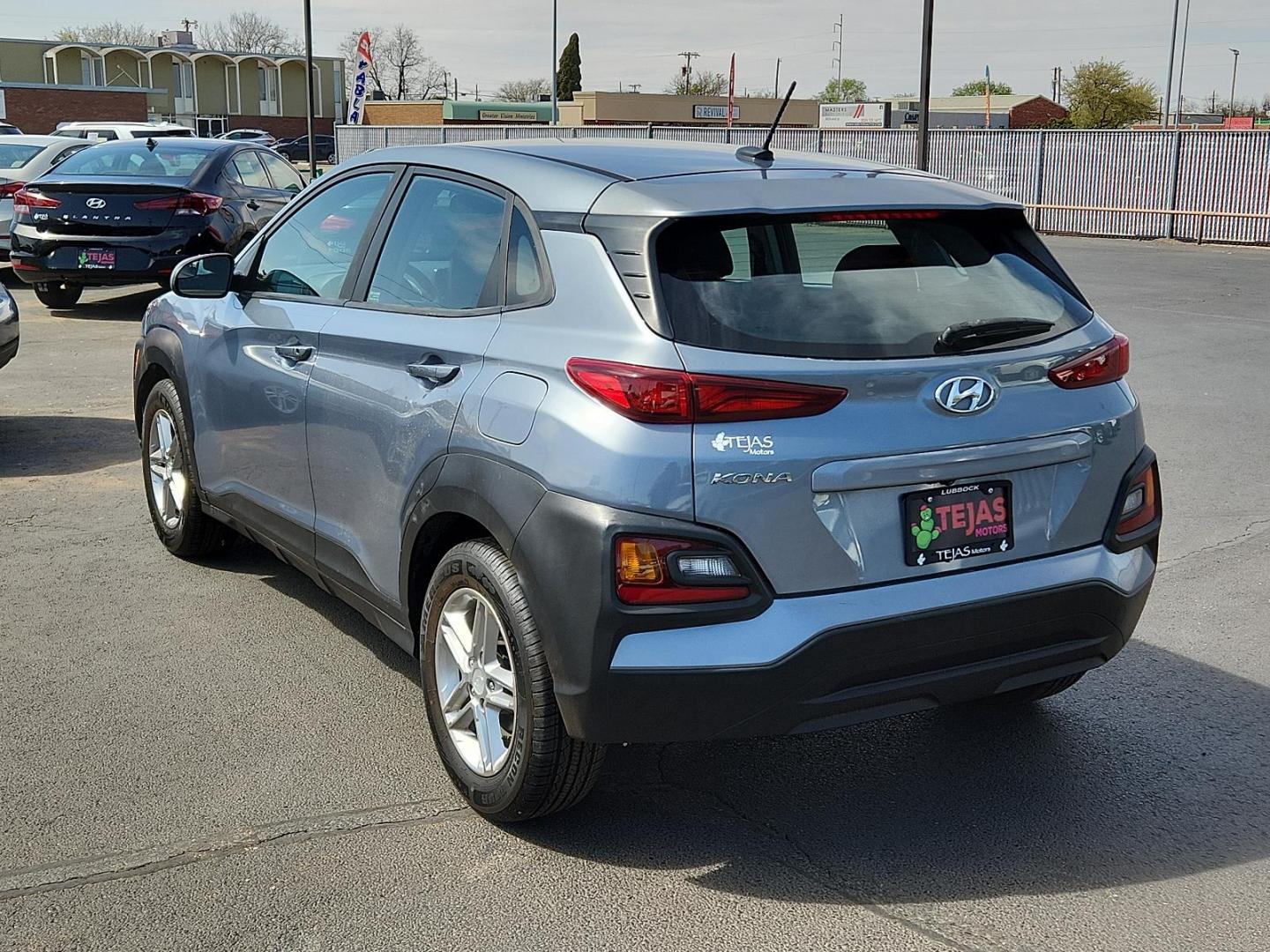 2019 Silver Hyundai Kona SE (KM8K12AA8KU) with an Engine: 2.0L Atkinson I-4 -inc: cover engine, located at 4110 Avenue Q, Lubbock, 79412, 33.556553, -101.855820 - 04/03/2025 KEY IN ENVELOPE GOD - Photo#2