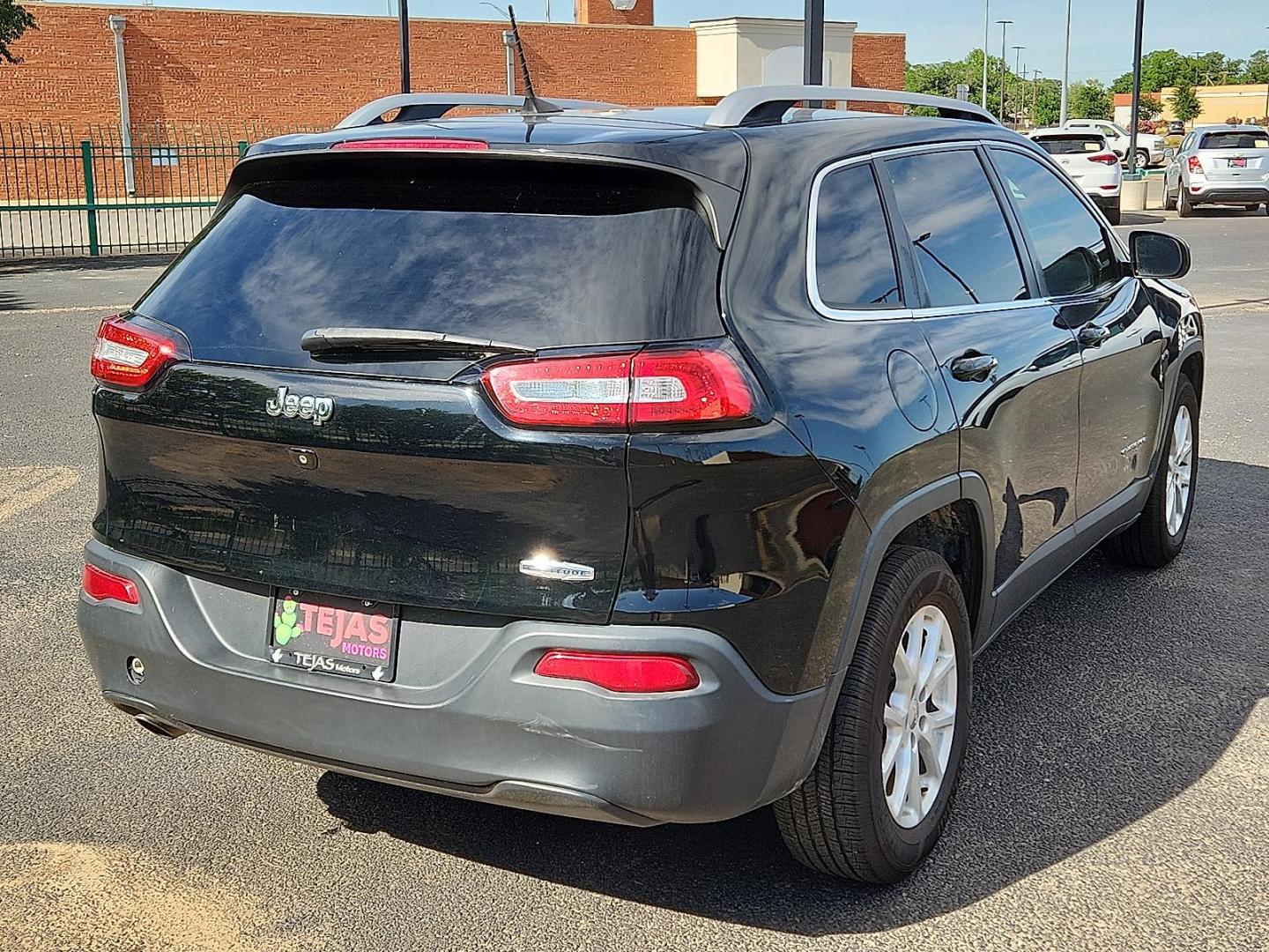 2018 Diamond Black Crystal Pearlcoat - PXJ /Black - D7X9 Jeep Cherokee Latitude Plus (1C4PJLLB8JD) with an Tigershark MultiAir 2.4L I-4 variable valve control, regular unleaded, engine with 184HP engine, located at 4110 Avenue Q, Lubbock, 79412, 33.556553, -101.855820 - 04/05/2025 KEY IN ENVELOPE GOD - Photo#1