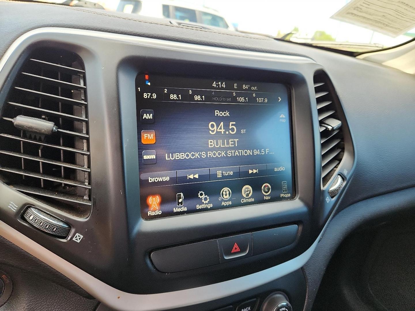 2018 Diamond Black Crystal Pearlcoat - PXJ /Black - D7X9 Jeep Cherokee Latitude Plus (1C4PJLLB8JD) with an Tigershark MultiAir 2.4L I-4 variable valve control, regular unleaded, engine with 184HP engine, located at 4110 Avenue Q, Lubbock, 79412, 33.556553, -101.855820 - 04/05/2025 KEY IN ENVELOPE GOD - Photo#8