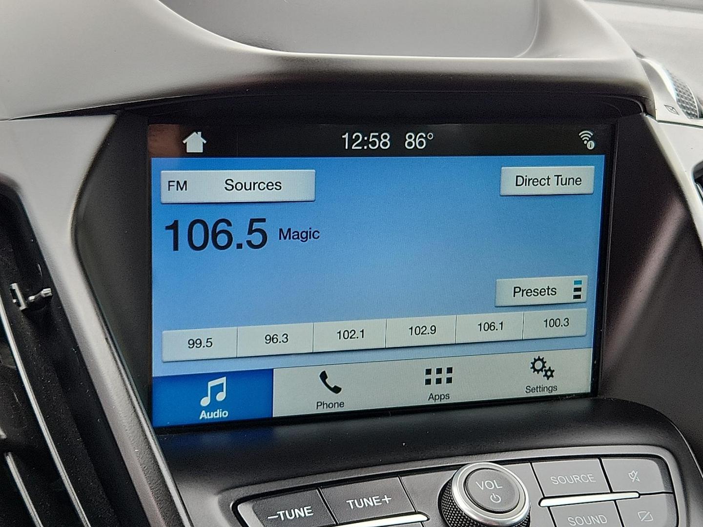 2019 GRAY Ford Escape SE (1FMCU0GDXKU) with an EcoBoost 1.5L I-4 gasoline direct injection, DOHC, iVCT variable valve control, intercooled turbo, regular unleaded, engine with 179HP engine, located at 4110 Avenue Q, Lubbock, 79412, 33.556553, -101.855820 - 04/10/2025 KEY IN ENVELOPE GOD - Photo#8