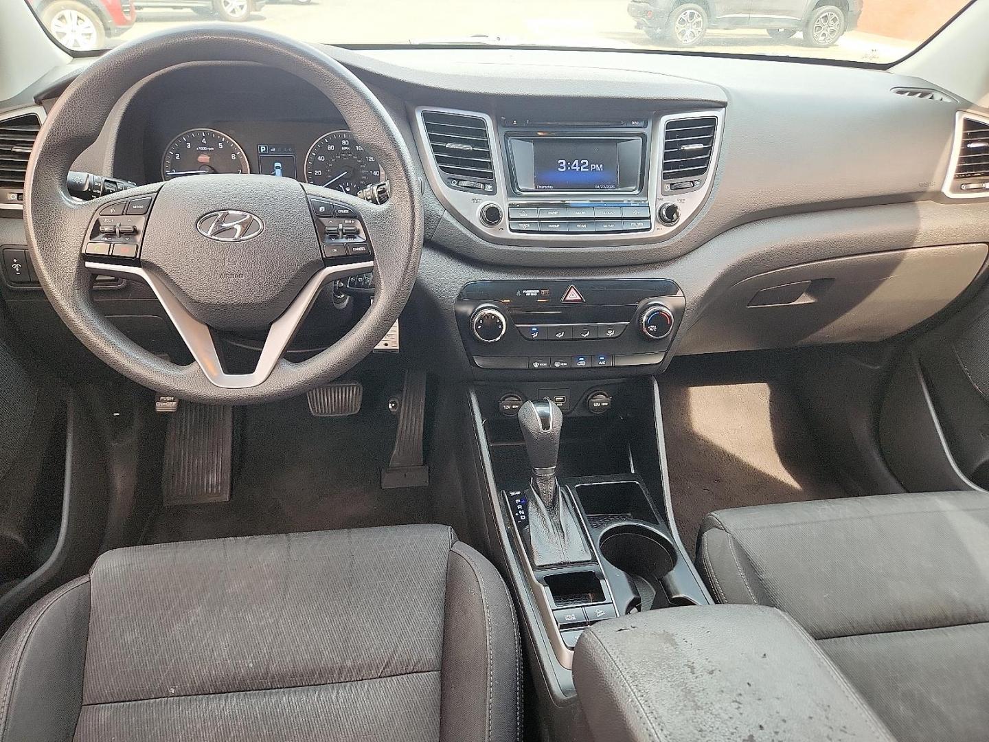 2016 Sedona Sunset - SA5 /Gray - TGG Hyundai Tucson SE (KM8J3CA44GU) with an Nu 2L I-4 gasoline direct injection, DOHC, variable valve control, regular unleaded, engine with 164HP engine, located at 4110 Avenue Q, Lubbock, 79412, 33.556553, -101.855820 - Photo#6