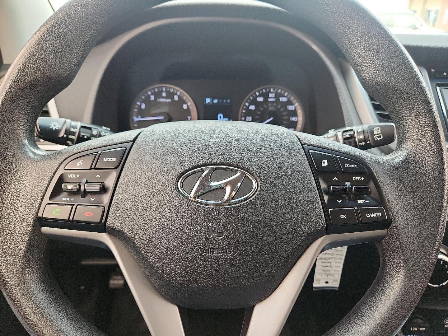 2016 Sedona Sunset - SA5 /Gray - TGG Hyundai Tucson SE (KM8J3CA44GU) with an Nu 2L I-4 gasoline direct injection, DOHC, variable valve control, regular unleaded, engine with 164HP engine, located at 4110 Avenue Q, Lubbock, 79412, 33.556553, -101.855820 - Photo#10