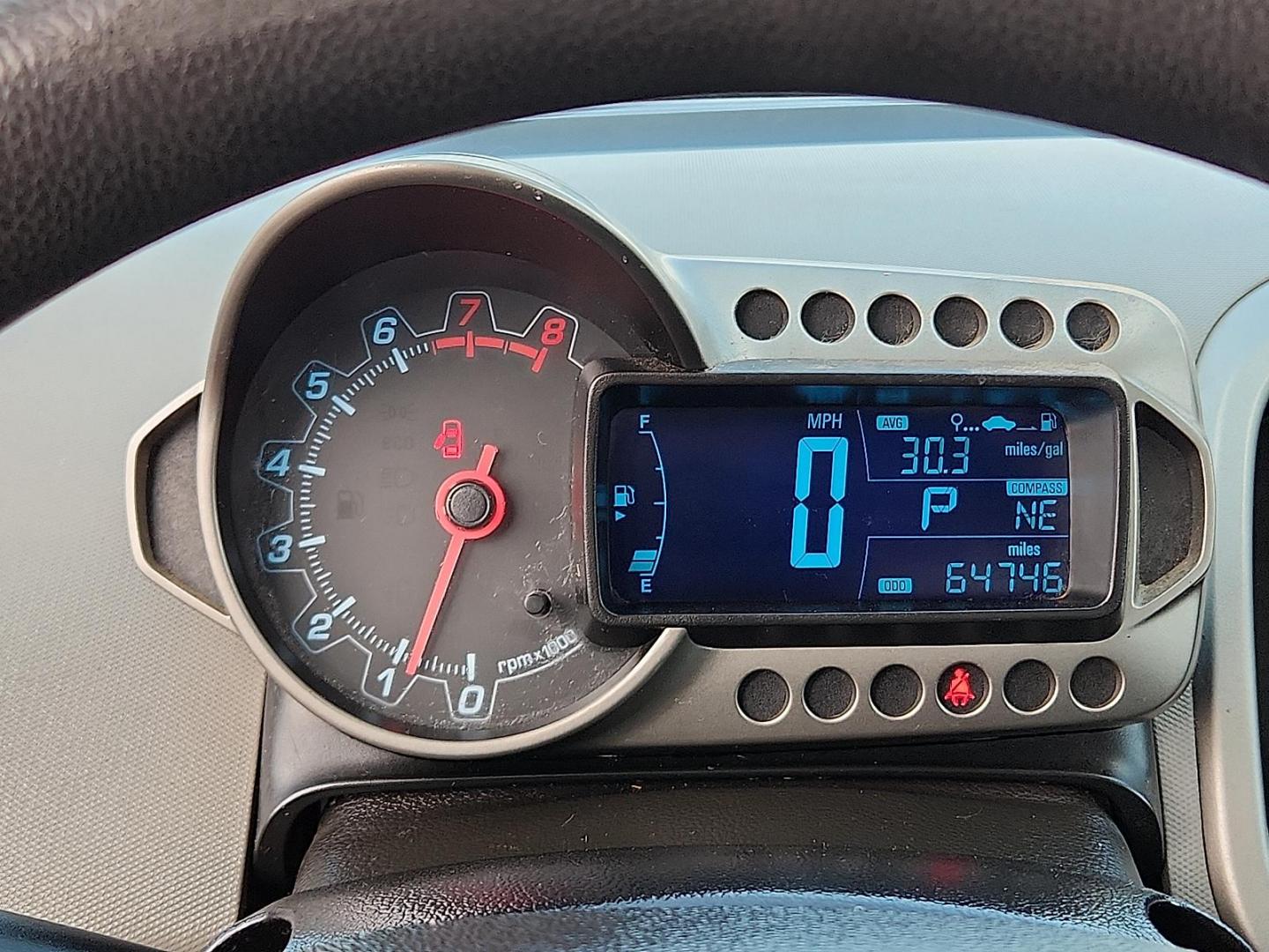 2016 SILVER Chevrolet Sonic LT Auto (1G1JC5SH2G4) with an Ecotec 1.8L I-4 DOHC, variable valve control, regular unleaded, engine with 138HP engine, located at 4110 Avenue Q, Lubbock, 79412, 33.556553, -101.855820 - Photo#9