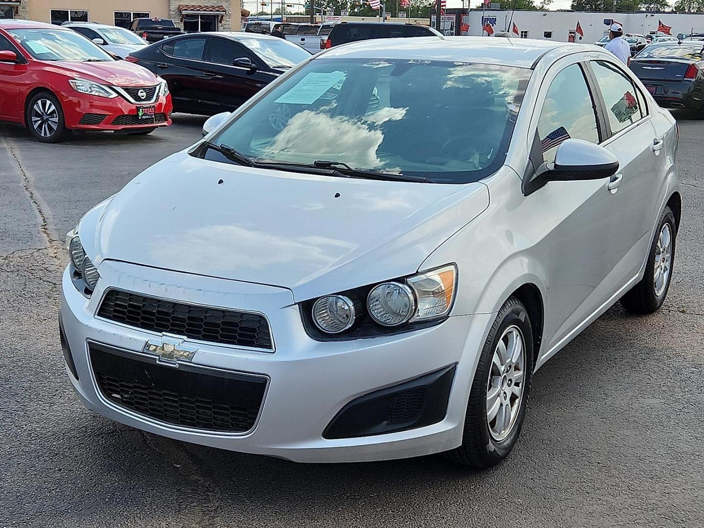2016 SILVER Chevrolet Sonic LT Auto (1G1JC5SH2G4) with an Ecotec 1.8L I-4 DOHC, variable valve control, regular unleaded, engine with 138HP engine, located at 4110 Avenue Q, Lubbock, 79412, 33.556553, -101.855820 - Photo#3