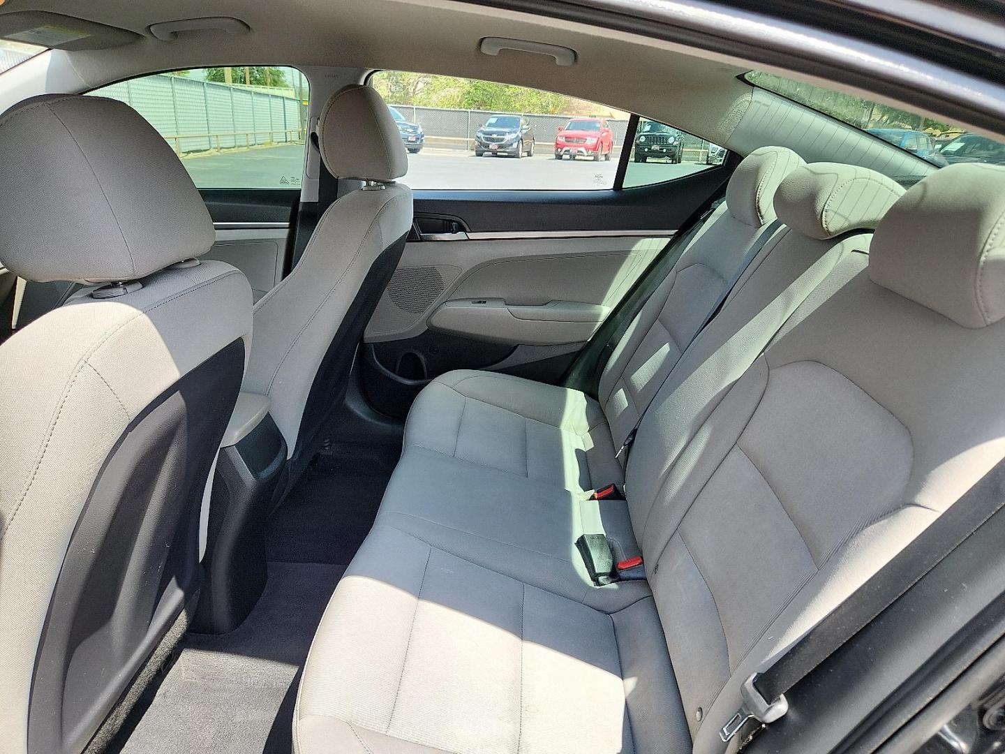 2018 BLACK Hyundai Elantra SE (5NPD74LF9JH) with an Nu 2L I-4 DOHC, D-CVVT variable valve control, regular unleaded, engine with 147HP engine, located at 4110 Avenue Q, Lubbock, 79412, 33.556553, -101.855820 - 04/19/2025 KEY IN ENVELOPE GOD - Photo#4