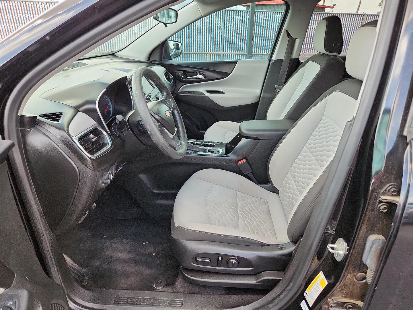 2020 BLACK Chevrolet Equinox FWD LS (2GNAXHEV0L6) with an 1.5L I-4 gasoline direct injection, DOHC, VVT variable valve control, intercooled turbo, regular unleaded, engine with 170HP engine, located at 4110 Avenue Q, Lubbock, 79412, 33.556553, -101.855820 - 04/25/2025 KEY IN ENVELOPE GOD - Photo#6