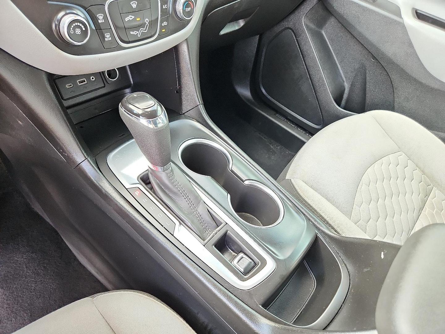 2020 BLACK Chevrolet Equinox FWD LS (2GNAXHEV0L6) with an 1.5L I-4 gasoline direct injection, DOHC, VVT variable valve control, intercooled turbo, regular unleaded, engine with 170HP engine, located at 4110 Avenue Q, Lubbock, 79412, 33.556553, -101.855820 - 04/25/2025 KEY IN ENVELOPE GOD - Photo#11