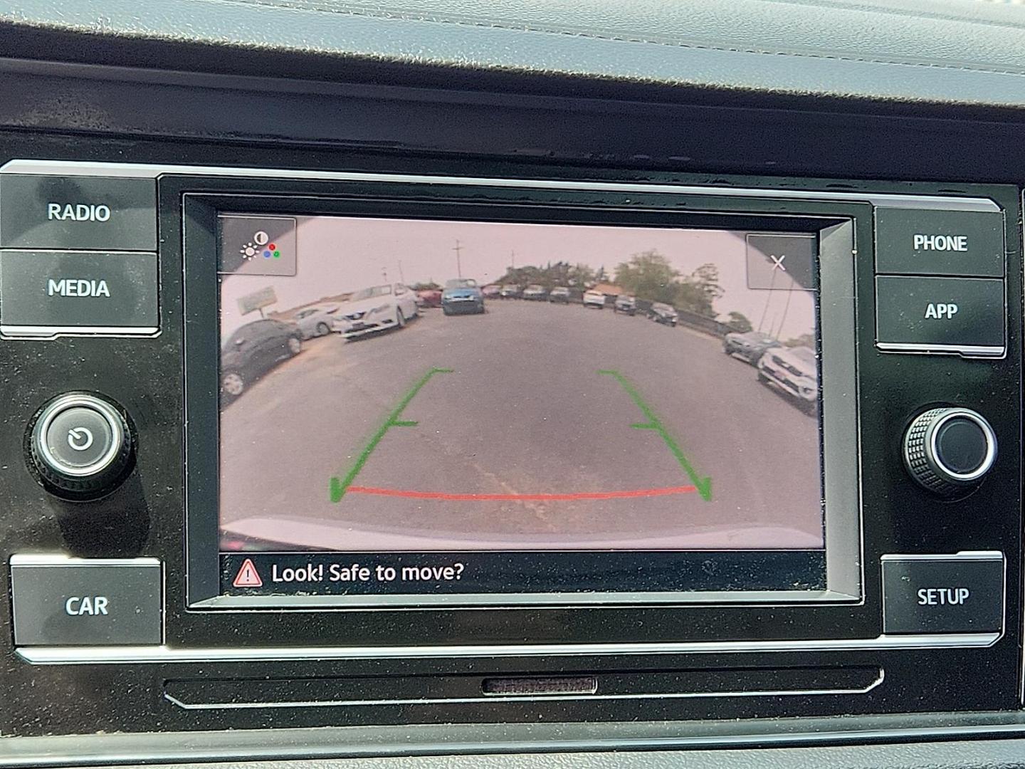2019 SILVER Volkswagen Jetta 1.4T R-Line (3VWCB7BU4KM) with an 1.4L I-4 gasoline direct injection, DOHC, variable valve control, intercooled turbo, regular unleaded, engine with 147HP engine, located at 4110 Avenue Q, Lubbock, 79412, 33.556553, -101.855820 - 05/03/2025 KEY IN ENVELOPE GOD - Photo#7