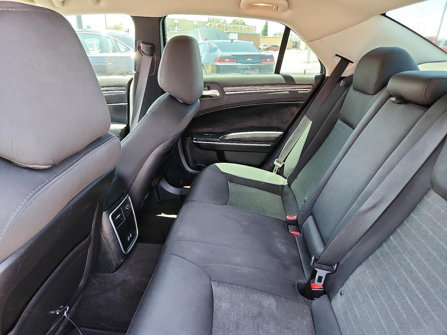 2018 GRAY Chrysler 300 Touring (2C3CCAAG1JH) with an Pentastar 3.6L V-6 DOHC, variable valve control, regular unleaded, engine with 292HP engine, located at 4110 Avenue Q, Lubbock, 79412, 33.556553, -101.855820 - 04/25/2025 key inenvelope god - Photo#4