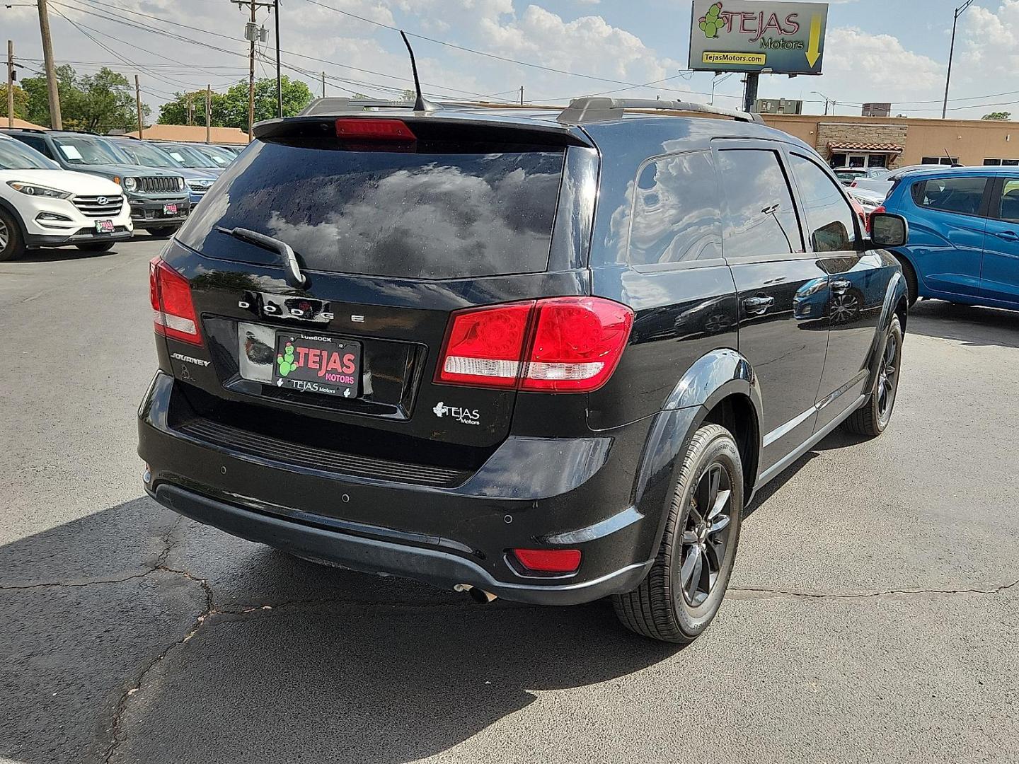 2019 BLACK Dodge Journey SE (3C4PDCBB1KT) with an Tigershark MultiAir 2.4L I-4 DOHC, VVT variable valve control, regular unleaded, engine with 173HP engine, located at 4110 Avenue Q, Lubbock, 79412, 33.556553, -101.855820 - 05/02/2025 KEY IN ENVELOPE GO - Photo#1