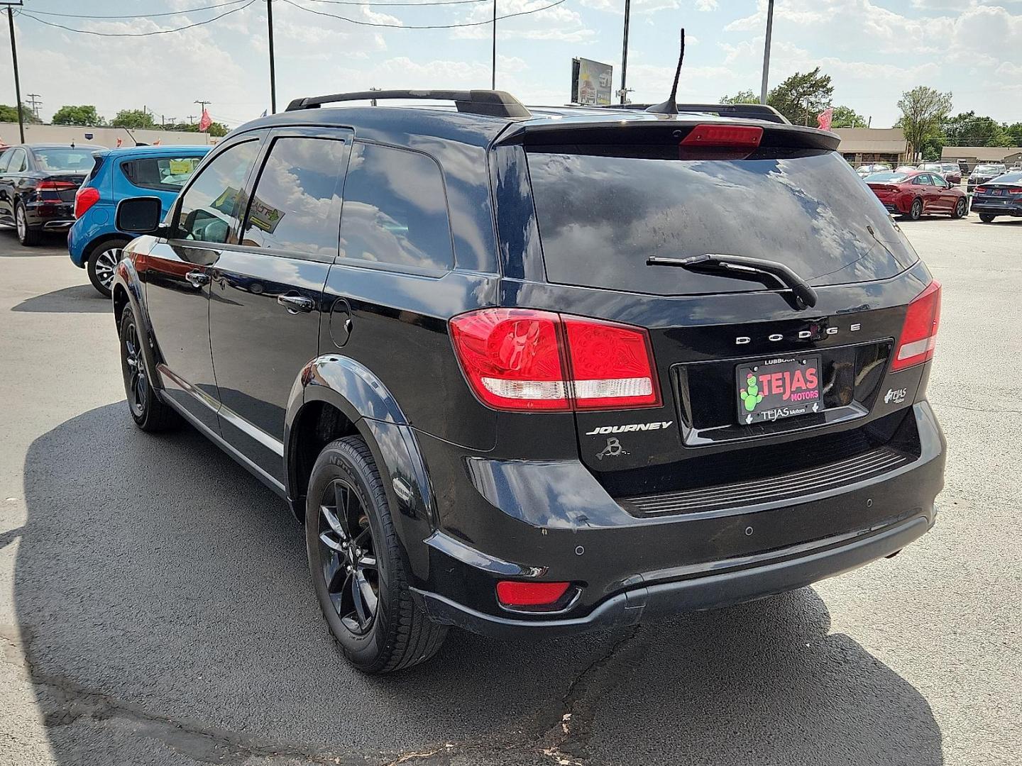 2019 BLACK Dodge Journey SE (3C4PDCBB1KT) with an Tigershark MultiAir 2.4L I-4 DOHC, VVT variable valve control, regular unleaded, engine with 173HP engine, located at 4110 Avenue Q, Lubbock, 79412, 33.556553, -101.855820 - 05/02/2025 KEY IN ENVELOPE GO - Photo#2