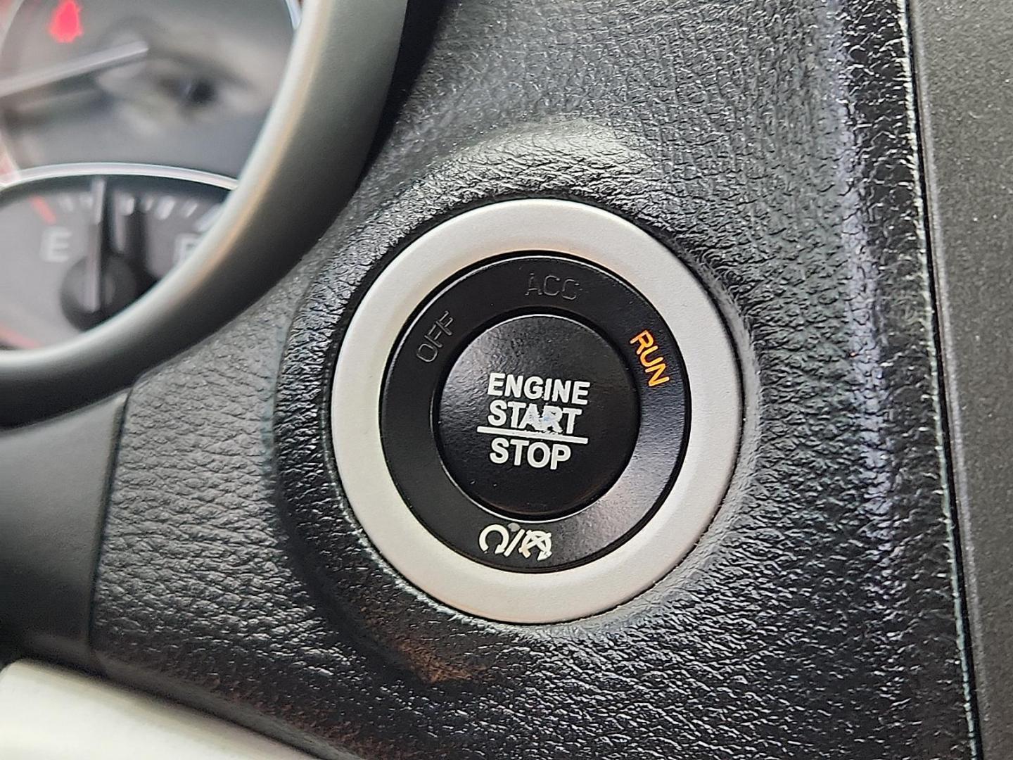 2019 BLACK Dodge Journey SE (3C4PDCBB1KT) with an Tigershark MultiAir 2.4L I-4 DOHC, VVT variable valve control, regular unleaded, engine with 173HP engine, located at 4110 Avenue Q, Lubbock, 79412, 33.556553, -101.855820 - 05/02/2025 KEY IN ENVELOPE GO - Photo#11