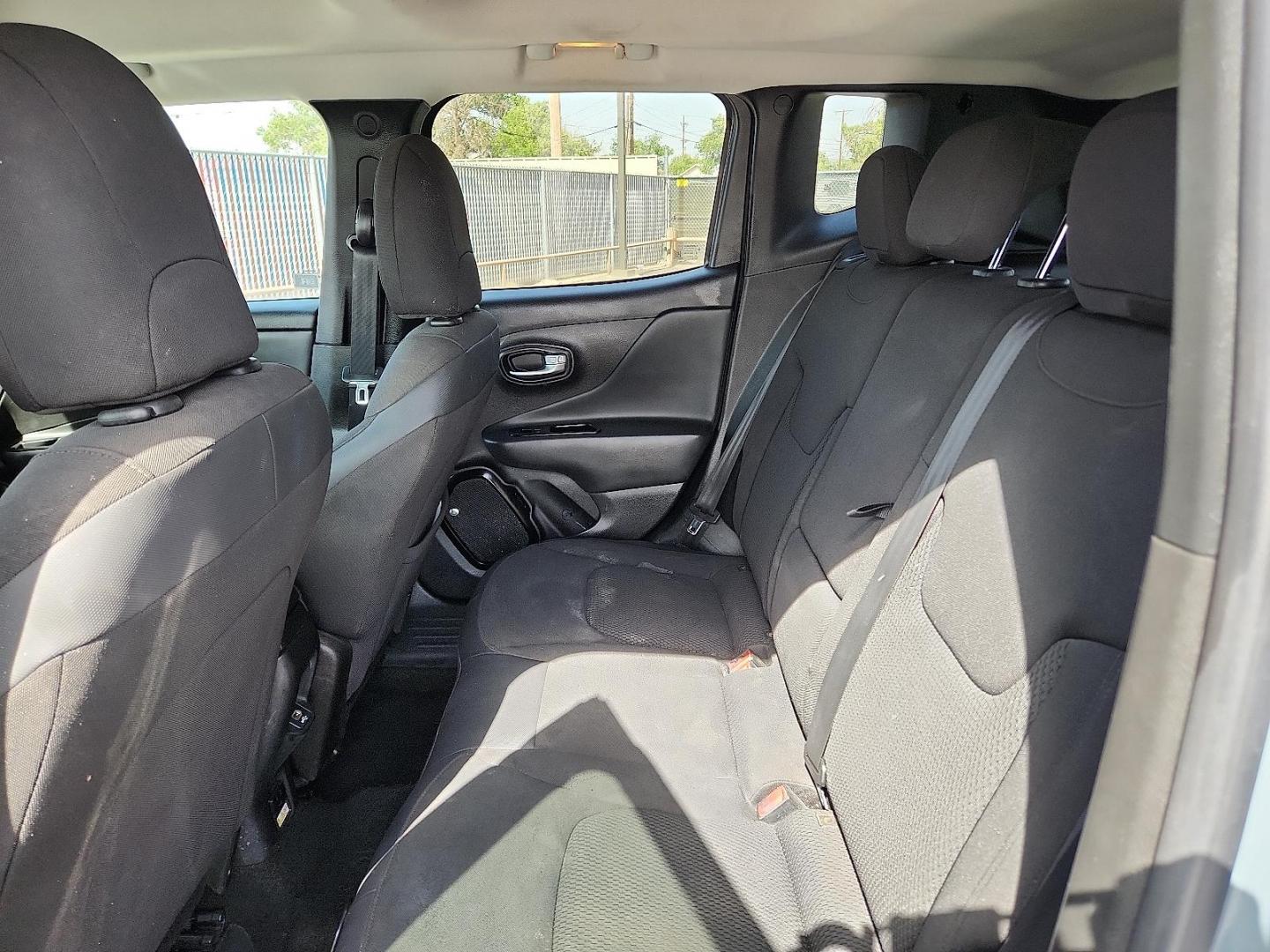 2018 GRAY Jeep Renegade Altitude 4x4 (ZACCJBBB3JP) with an Tigershark MultiAir 2.4L I-4 variable valve control, regular unleaded, engine with 180HP engine, located at 4110 Avenue Q, Lubbock, 79412, 33.556553, -101.855820 - 05/02/2025 KEY IN ENVELOPE GOD - Photo#4