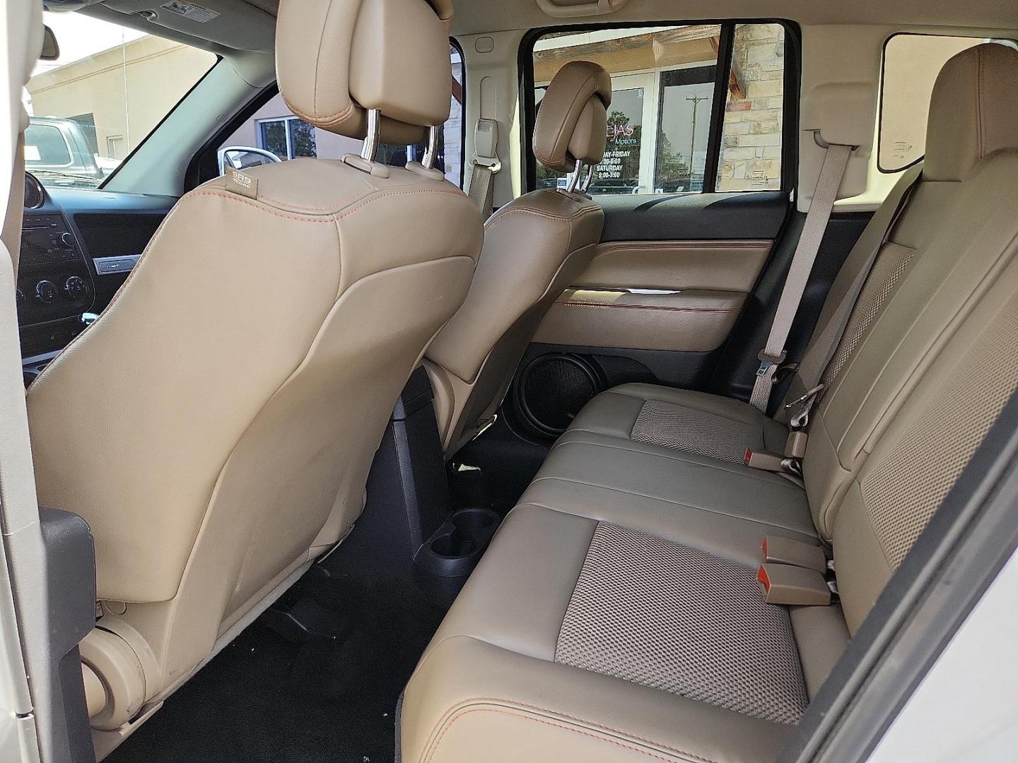 2014 WHITE /Light Pebble Beige/Dark Slate Gray - DK Jeep Compass Latitude (1C4NJCEB5ED) with an 2.4L I-4 DOHC, variable valve control, regular unleaded, engine with 172HP engine, located at 4110 Avenue Q, Lubbock, 79412, 33.556553, -101.855820 - Photo#6