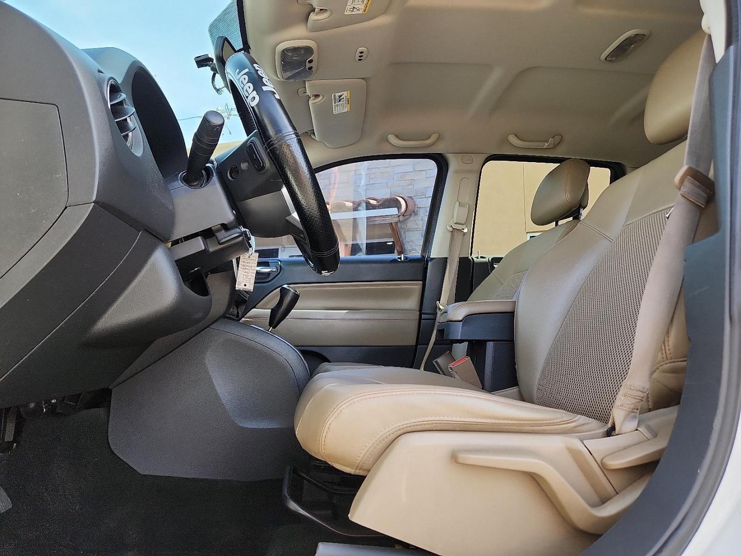 2014 WHITE /Light Pebble Beige/Dark Slate Gray - DK Jeep Compass Latitude (1C4NJCEB5ED) with an 2.4L I-4 DOHC, variable valve control, regular unleaded, engine with 172HP engine, located at 4110 Avenue Q, Lubbock, 79412, 33.556553, -101.855820 - Photo#8