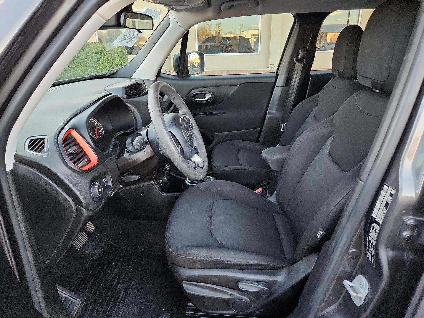 2018 Granite Crystal Metallic Clearcoat - PAU /Black - X9 Jeep Renegade Upland Edition 4x4 (ZACCJBAB2JP) with an Tigershark MultiAir 2.4L I-4 variable valve control, regular unleaded, engine with 180HP engine, located at 4110 Avenue Q, Lubbock, 79412, 33.556553, -101.855820 - Photo#6