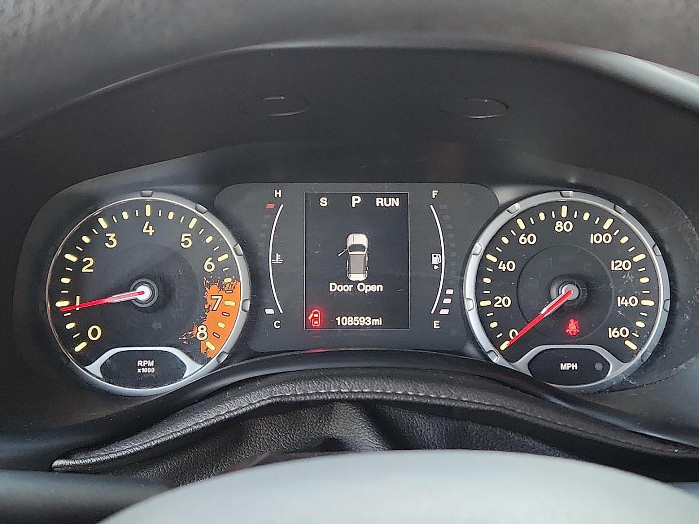 2018 Granite Crystal Metallic Clearcoat - PAU /Black - X9 Jeep Renegade Upland Edition 4x4 (ZACCJBAB2JP) with an Tigershark MultiAir 2.4L I-4 variable valve control, regular unleaded, engine with 180HP engine, located at 4110 Avenue Q, Lubbock, 79412, 33.556553, -101.855820 - Photo#9