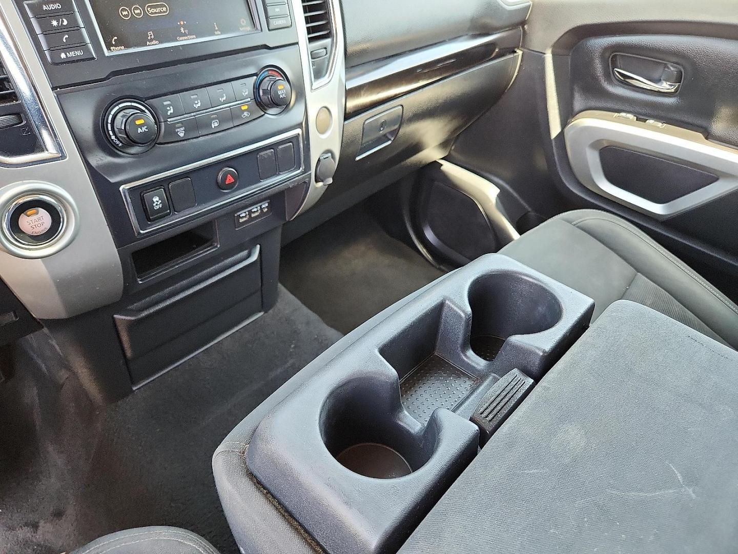2019 Deep Blue Pearl Metallic - RAY Nissan TITAN SV (1N6AA1EK2KN) with an Endurance 5.6L V-8 gasoline direct injection, DOHC, variable valve control, regular unleaded, engine with 390HP engine, located at 4110 Avenue Q, Lubbock, 79412, 33.556553, -101.855820 - 05/13/2025 KEY IN ENVELOPE GOD - Photo#11