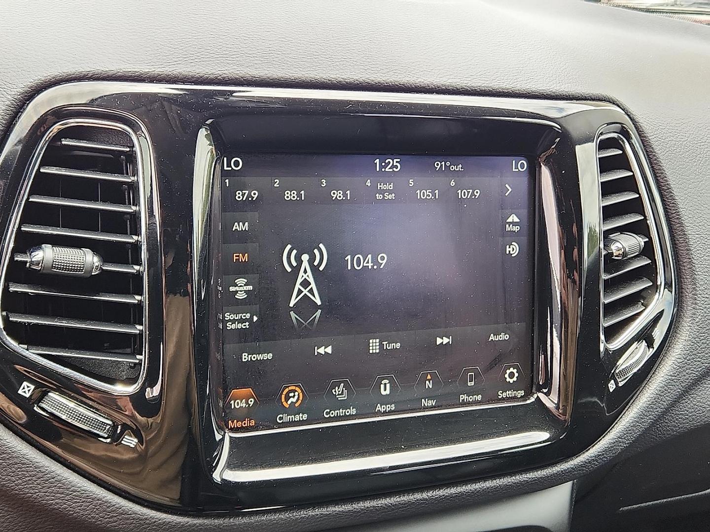 2018 GRAY Jeep Compass Limited 4x4 (3C4NJDCB4JT) with an 2.4L I-4 variable valve control, regular unleaded, engine with 180HP engine, located at 4110 Avenue Q, Lubbock, 79412, 33.556553, -101.855820 - 05/13/2025 KEY IN ENVELOPE GOD - Photo#8