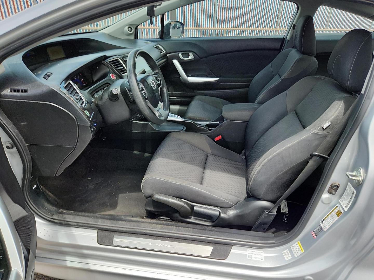 2015 SILVER Honda Civic EX (2HGFG3B84FH) with an 1.8L I-4 i-VTEC variable valve control, regular unleaded, engine with 143HP engine, located at 4110 Avenue Q, Lubbock, 79412, 33.556553, -101.855820 - Photo#6