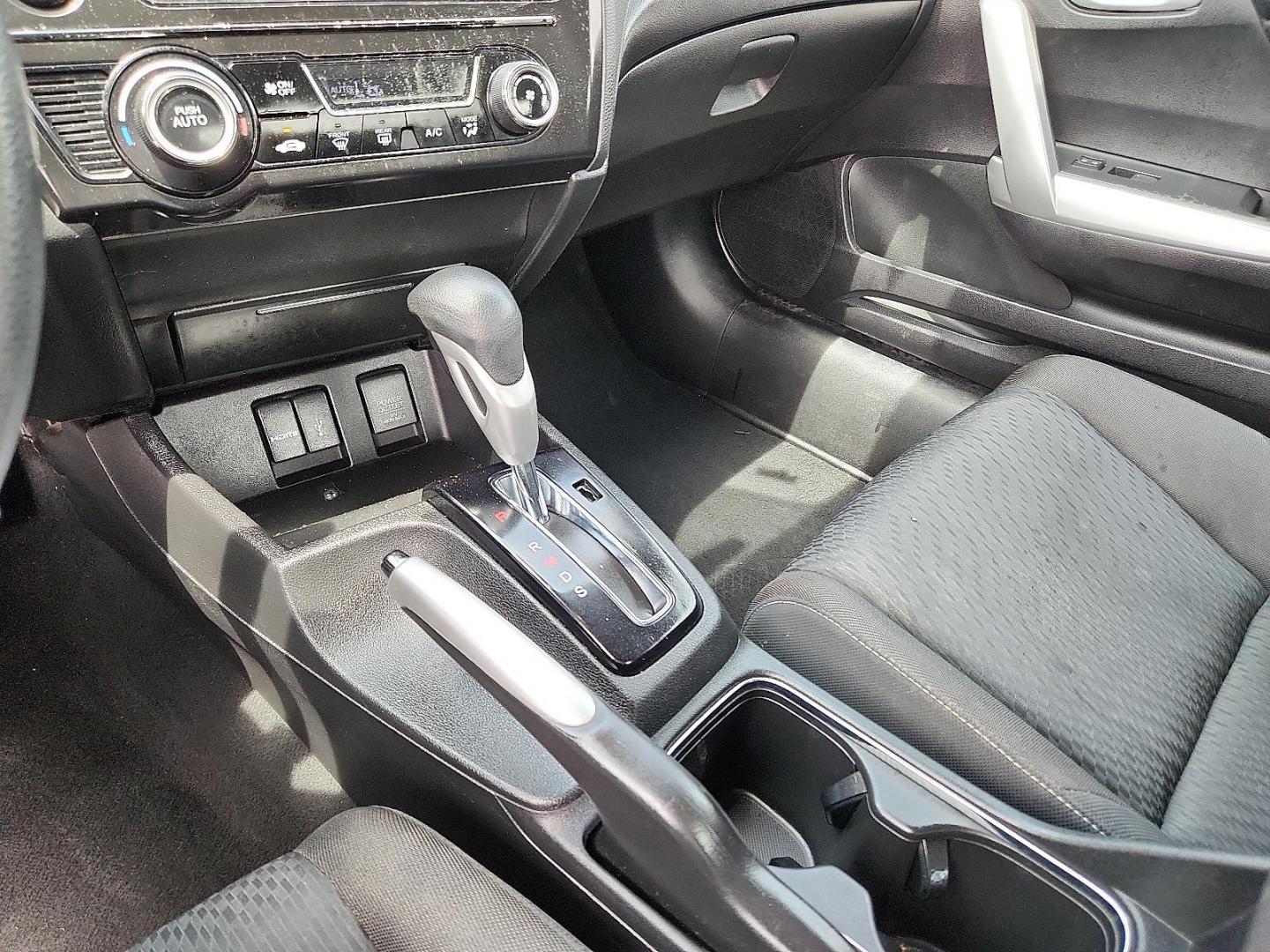 2015 SILVER Honda Civic EX (2HGFG3B84FH) with an 1.8L I-4 i-VTEC variable valve control, regular unleaded, engine with 143HP engine, located at 4110 Avenue Q, Lubbock, 79412, 33.556553, -101.855820 - Photo#11