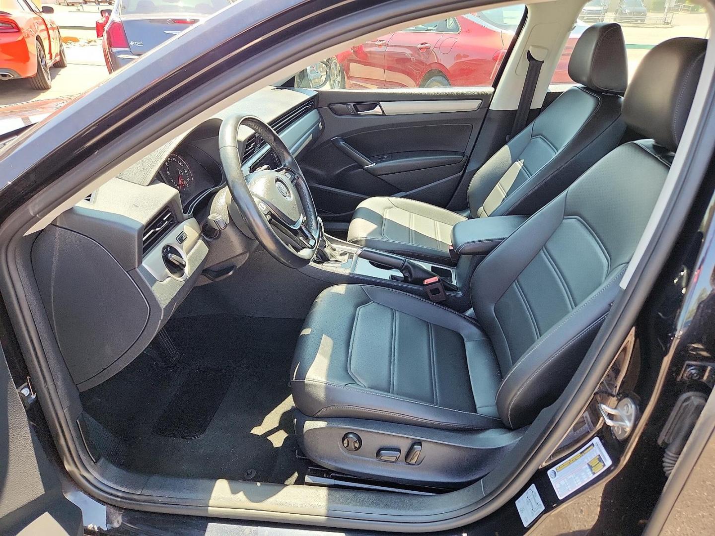 2020 BLACK Volkswagen Passat 2.0T SE (1VWSA7A35LC) with an 2L I-4 gasoline direct injection, DOHC, variable valve control, intercooled turbo, regular unleaded, engine with 174HP engine, located at 4110 Avenue Q, Lubbock, 79412, 33.556553, -101.855820 - 05/31/2025 KEY IN ENVELOPE GOD - Photo#6