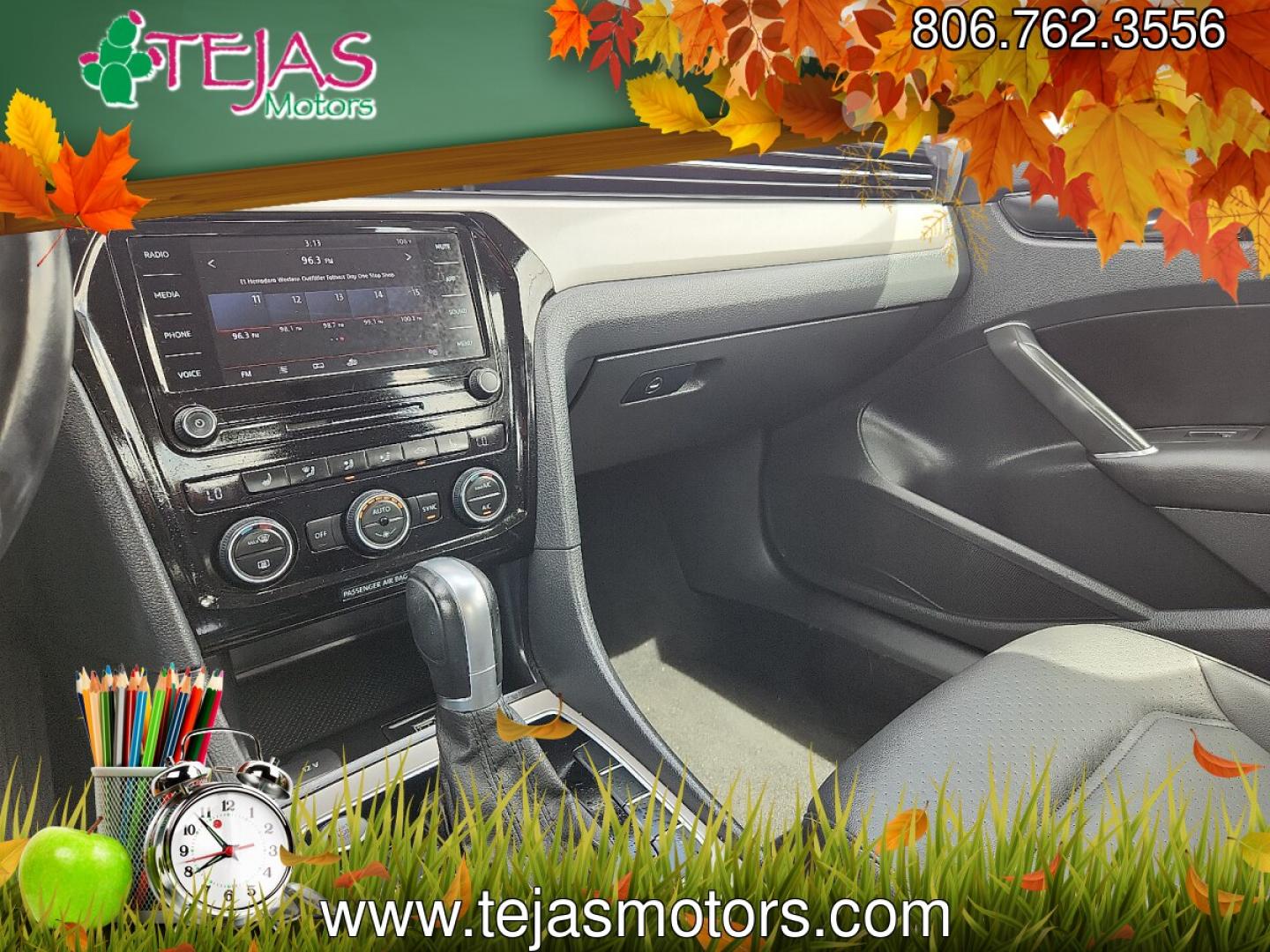 2020 /Titan Black - HL Volkswagen Passat 2.0T SE (1VWSA7A35LC) with an 2L I-4 gasoline direct injection, DOHC, variable valve control, intercooled turbo, regular unleaded, engine with 174HP engine, located at 4110 Avenue Q, Lubbock, 79412, 33.556553, -101.855820- Photo#11