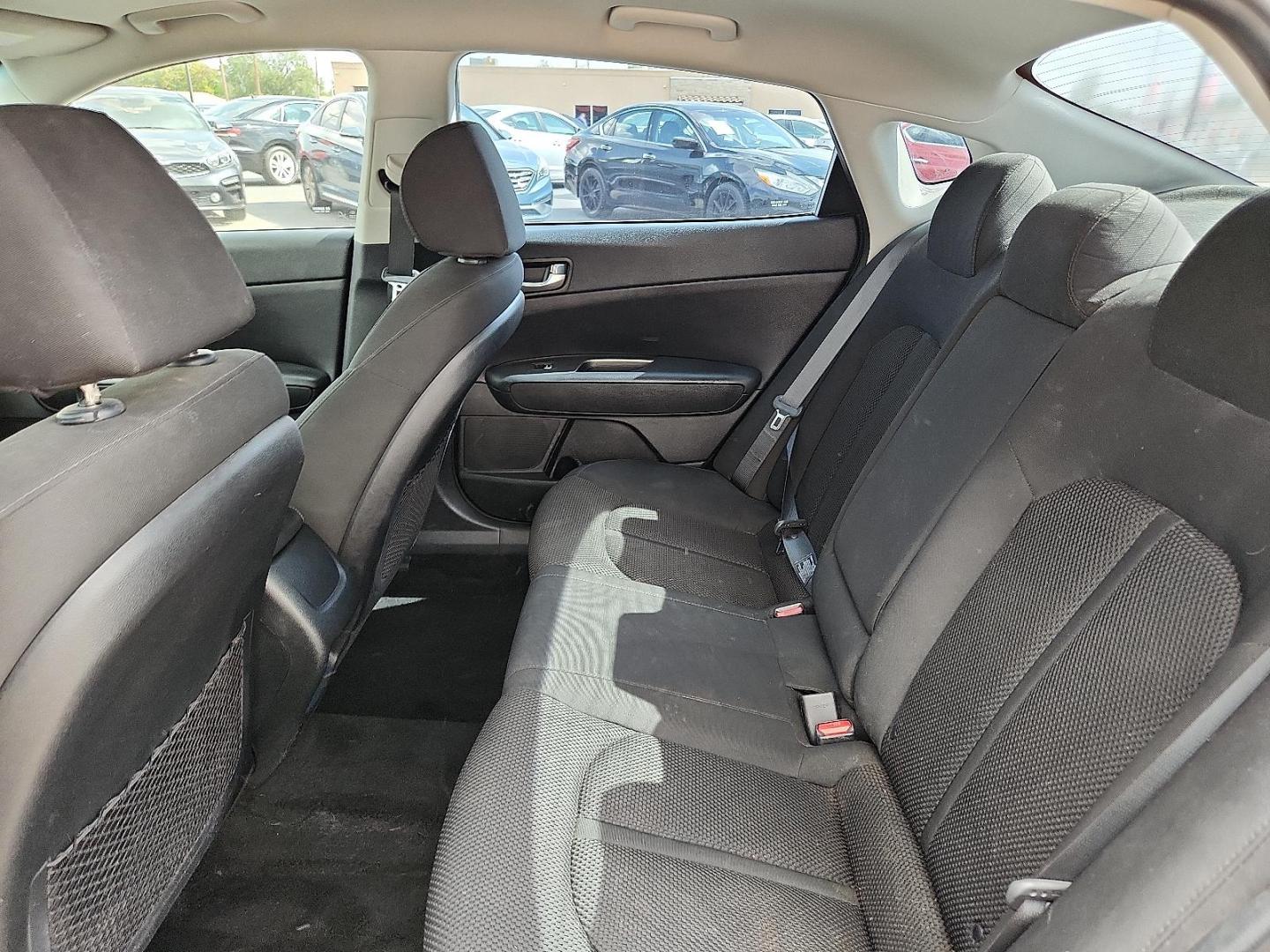 2020 GRAY Kia Optima LX (5XXGT4L30LG) with an Theta II 2.4L I-4 gasoline direct injection, DOHC, D-CVVT variable valve control, regular unleaded, engine with 185HP engine, located at 4110 Avenue Q, Lubbock, 79412, 33.556553, -101.855820 - 05/13/2025 KEY IN ENVELOPE GOD - Photo#4