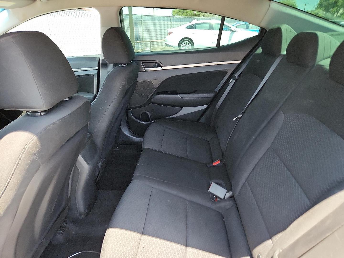 2020 SILVER Hyundai Elantra SEL (5NPD84LF7LH) with an Nu 2L I-4 DOHC, D-CVVT variable valve control, regular unleaded, engine with 147HP engine, located at 4110 Avenue Q, Lubbock, 79412, 33.556553, -101.855820 - 04/05/2025 KEY IN ENVELOPE GOD - Photo#4