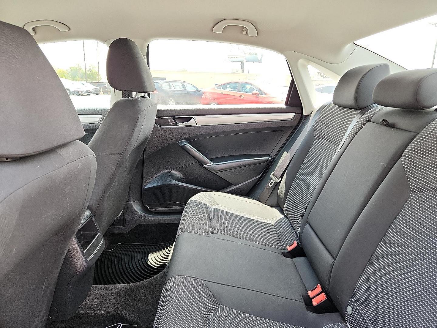 2016 SILVER Volkswagen Passat 1.8T S (1VWAS7A36GC) with an 1.8L I-4 gasoline direct injection, DOHC, variable valve control, intercooled turbo, regular unleaded, engine with 170HP engine, located at 4110 Avenue Q, Lubbock, 79412, 33.556553, -101.855820 - 05/28/2025 KEY IN ENVELOPE GOD - Photo#4