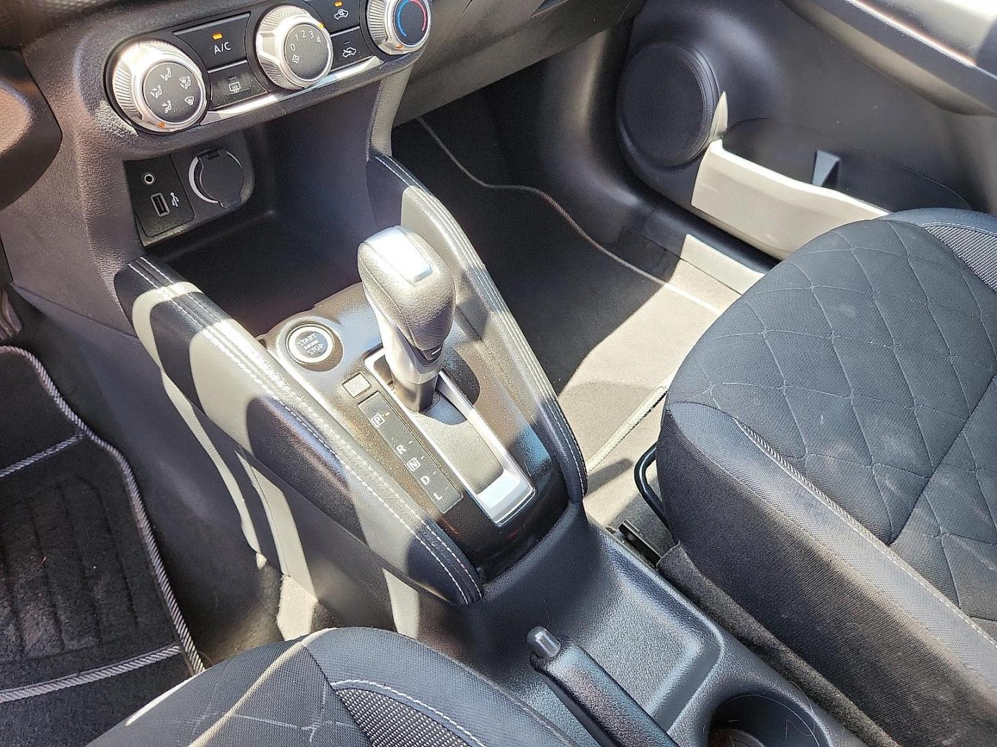 2018 WHITE Nissan Kicks S (3N1CP5CU2JL) with an 1.6L I-4 DOHC, CVTCS variable valve control, regular unleaded, engine with 125HP engine, located at 4110 Avenue Q, Lubbock, 79412, 33.556553, -101.855820 - Photo#11