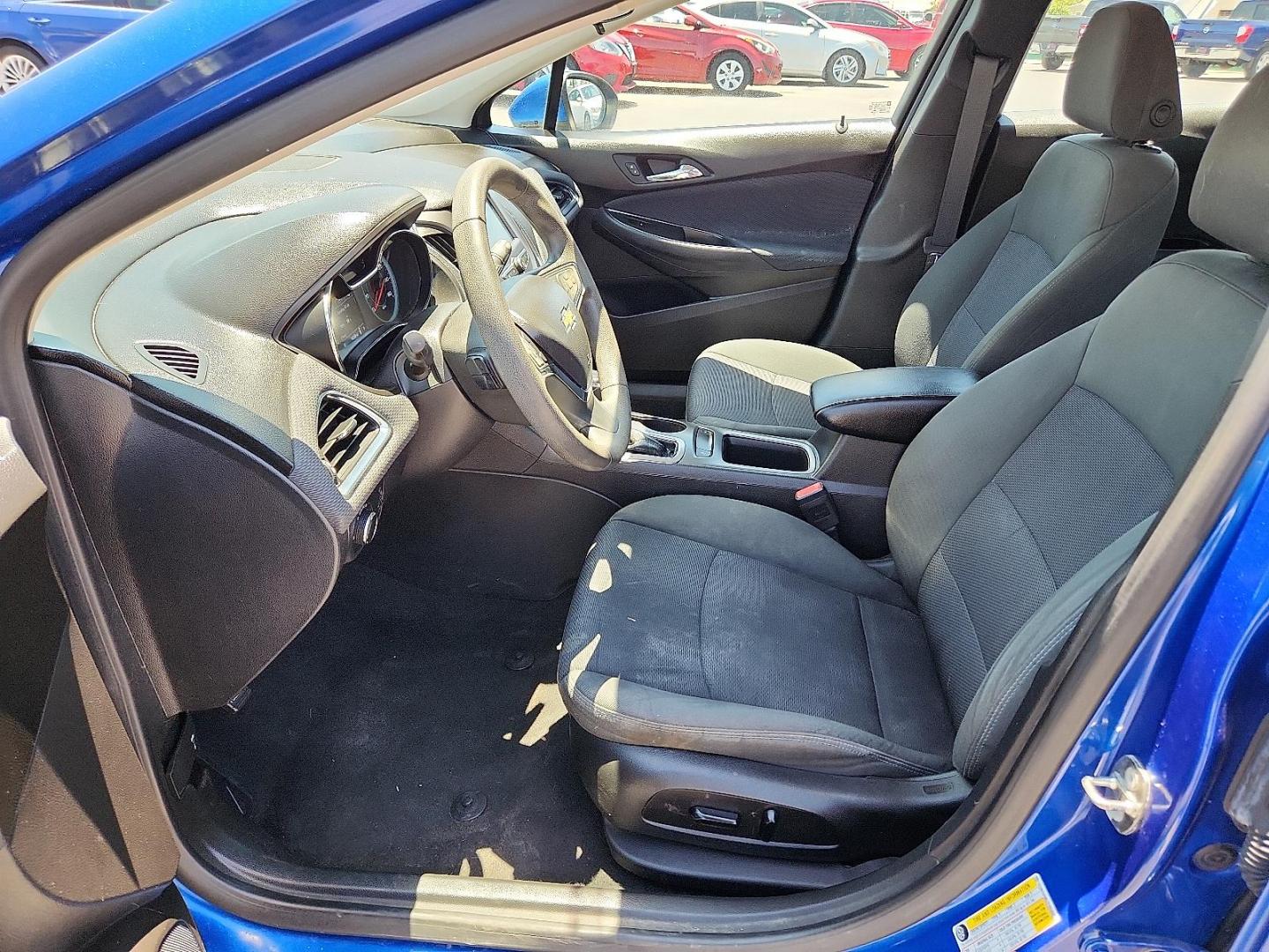 2018 BLUE Chevrolet Cruze LT Auto (1G1BE5SM5J7) with an 1.4L I-4 gasoline direct injection, DOHC, variable valve control, intercooled turbo, regular unleaded, engine with 153HP engine, located at 4110 Avenue Q, Lubbock, 79412, 33.556553, -101.855820 - 06/12/2025 KEY IN ENVELOPE GOD - Photo#6