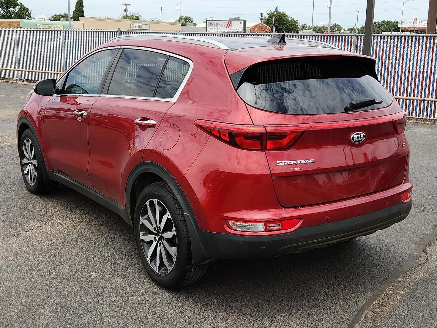 2017 RED Kia Sportage EX (KNDPN3AC4H7) with an Theta II 2.4L I-4 gasoline direct injection, DOHC, D-CVVT variable valve control, regular unleaded, engine with 181HP engine, located at 4110 Avenue Q, Lubbock, 79412, 33.556553, -101.855820 - 06/19/2025 KEY IN ENVELOPE GOD - Photo#2