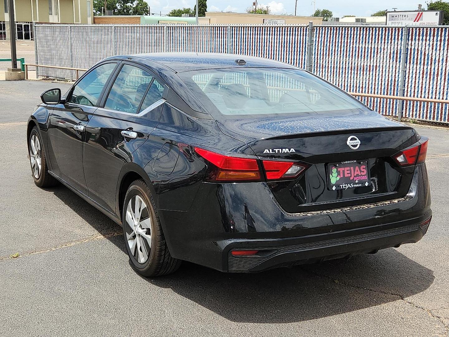 2020 BLACK Nissan Altima S FWD (1N4BL4BV9LC) with an 2.5L I-4 gasoline direct injection, DOHC, CVTCS variable valve control, regular unleaded, engine with 188HP engine, located at 4110 Avenue Q, Lubbock, 79412, 33.556553, -101.855820 - 06/14/2025 KEY IN ENVELOPE GOD - Photo#2