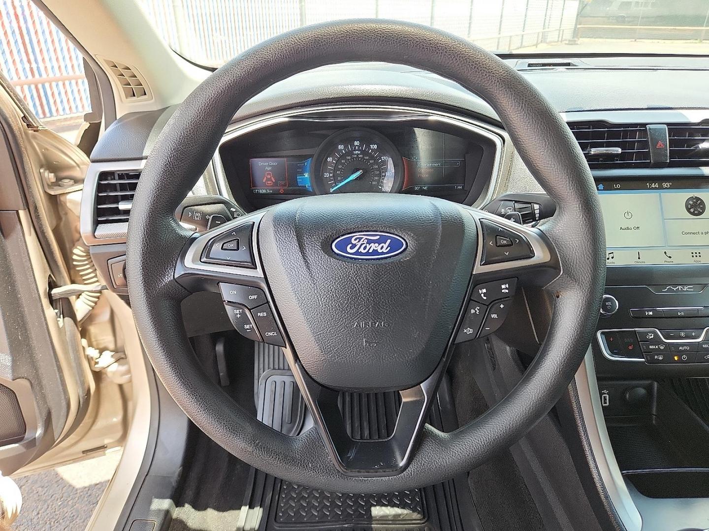2019 GOLD Ford Fusion SE (3FA6P0T92KR) with an EcoBoost 2L I-4 gasoline direct injection, DOHC, variable valve control, intercooled turbo, premium unleaded, engine with 245HP engine, located at 4110 Avenue Q, Lubbock, 79412, 33.556553, -101.855820 - 06/14/2025 KEY IN ENVELOPE GOD - Photo#10