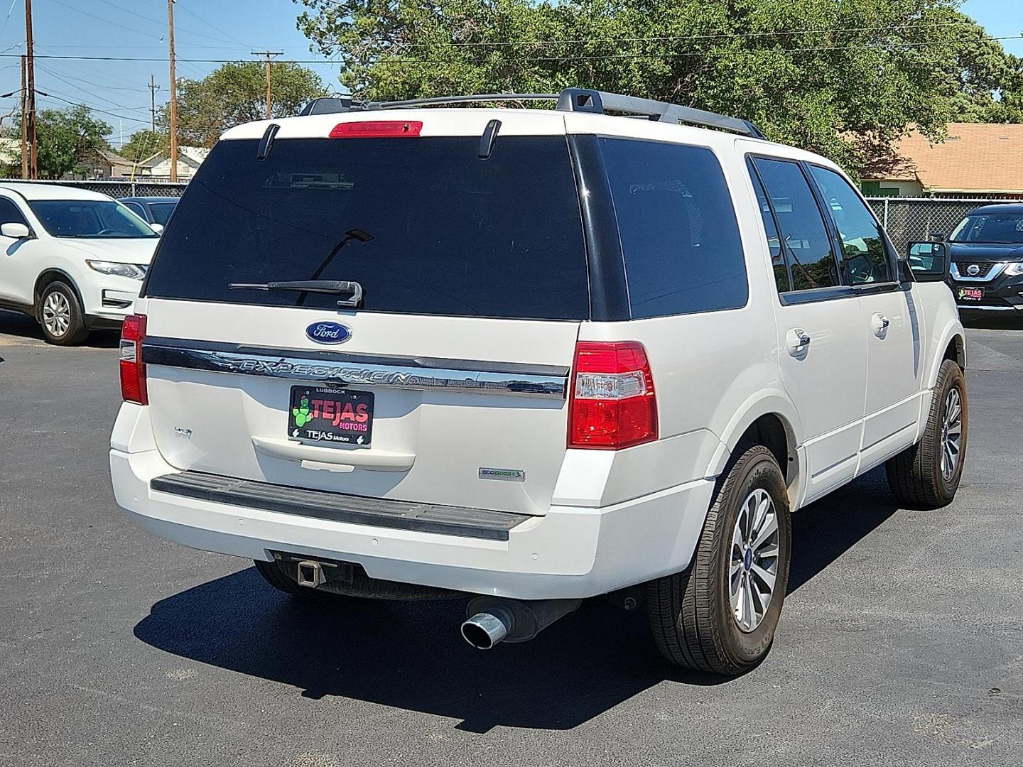 2017 WHITE Ford Expedition XLT (1FMJU1JT0HE) with an EcoBoost 3.5L V-6 gasoline direct injection, DOHC, variable valve control, twin turbo, regular unleaded, engine with 365HP engine, located at 4110 Avenue Q, Lubbock, 79412, 33.556553, -101.855820 - 06/21/2024 KEY IN ENVELOPE GOD - Photo#1