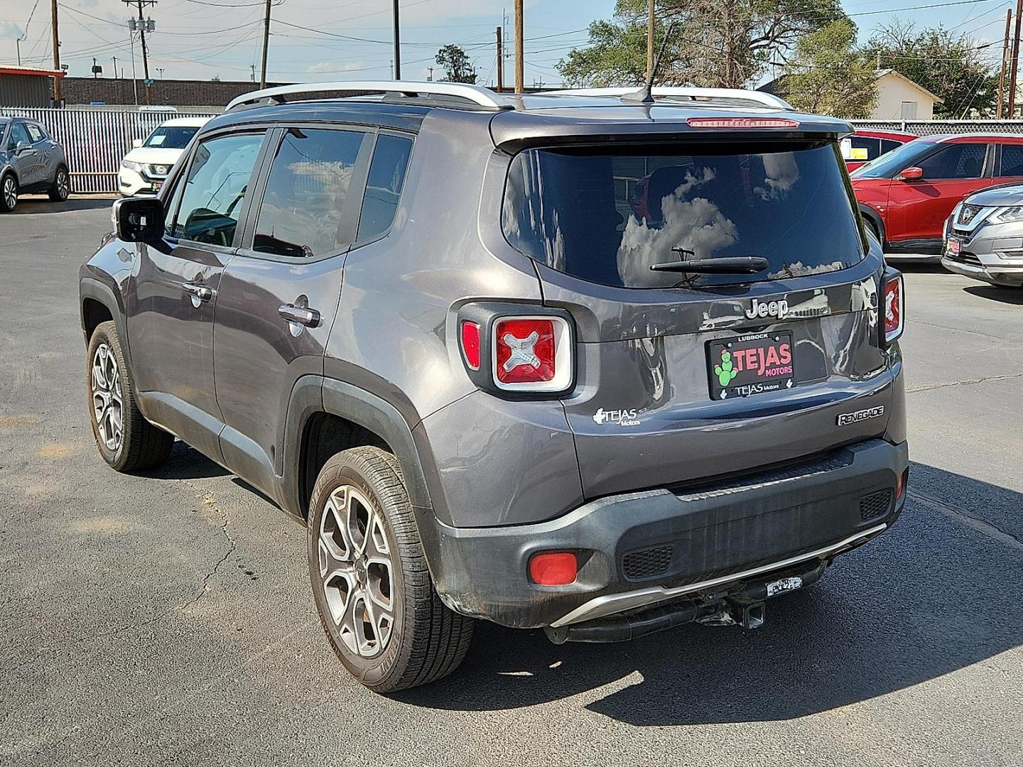 2017 GRAY Jeep Renegade Limited 4x4 (ZACCJBDBXHP) with an Tigershark MultiAir 2.4L I-4 variable valve control, regular unleaded, engine with 180HP engine, located at 4110 Avenue Q, Lubbock, 79412, 33.556553, -101.855820 - 06/21/2025 KEY IN ENVELOPE GOD - Photo#2