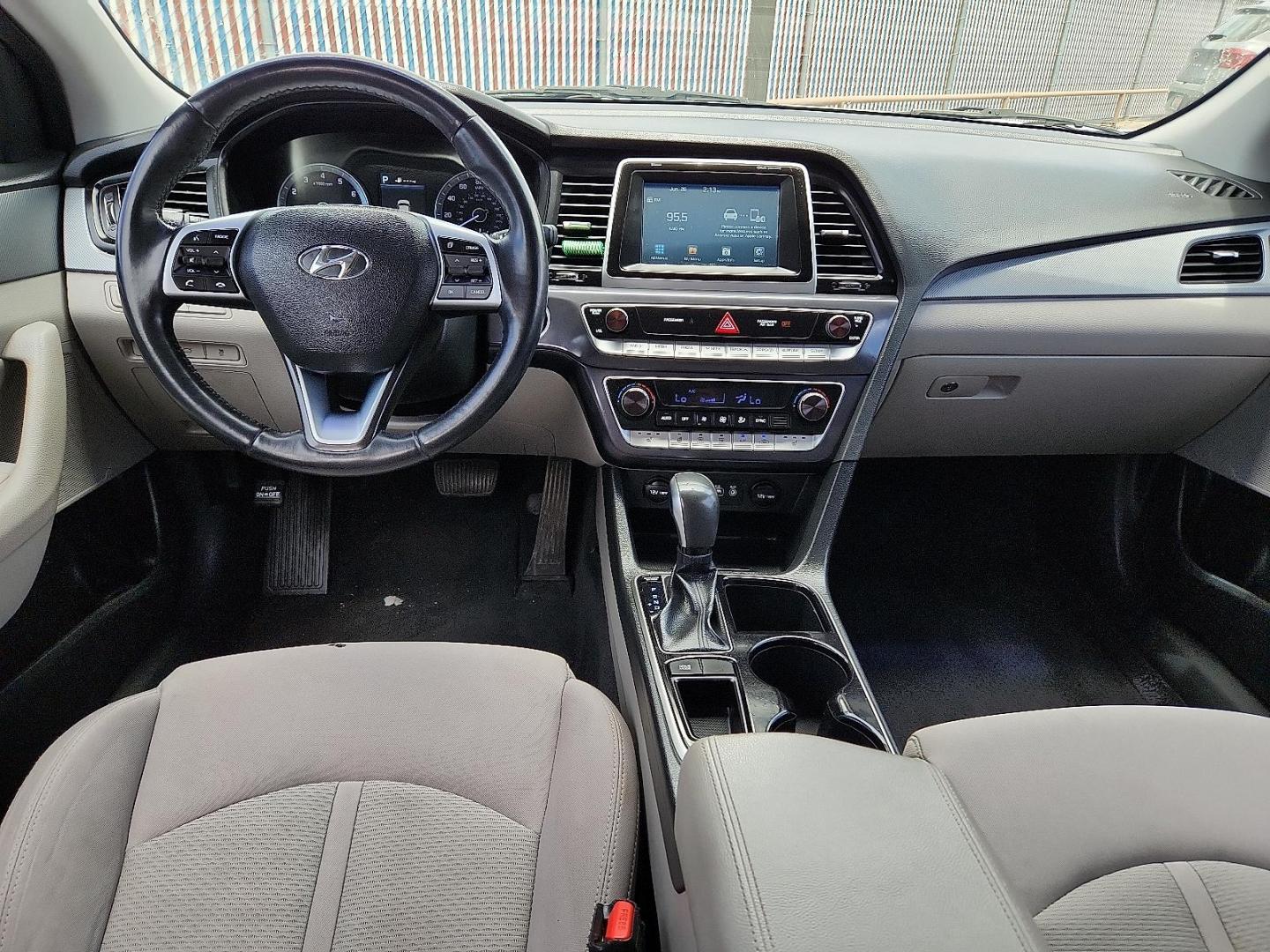 2018 WHITE Hyundai Sonata SEL+ (5NPE34AF3JH) with an 2.4L I-4 gasoline direct injection, DOHC, D-CVVT variable valve control, regular unleaded, engine with 185HP engine, located at 4110 Avenue Q, Lubbock, 79412, 33.556553, -101.855820 - Photo#5