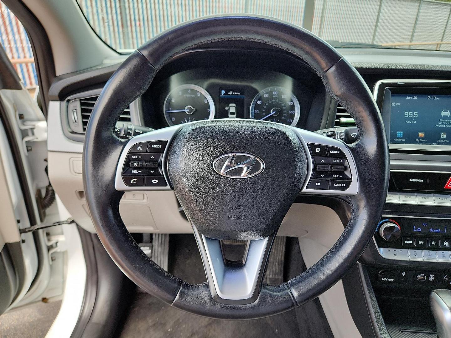 2018 WHITE Hyundai Sonata SEL+ (5NPE34AF3JH) with an 2.4L I-4 gasoline direct injection, DOHC, D-CVVT variable valve control, regular unleaded, engine with 185HP engine, located at 4110 Avenue Q, Lubbock, 79412, 33.556553, -101.855820 - Photo#10