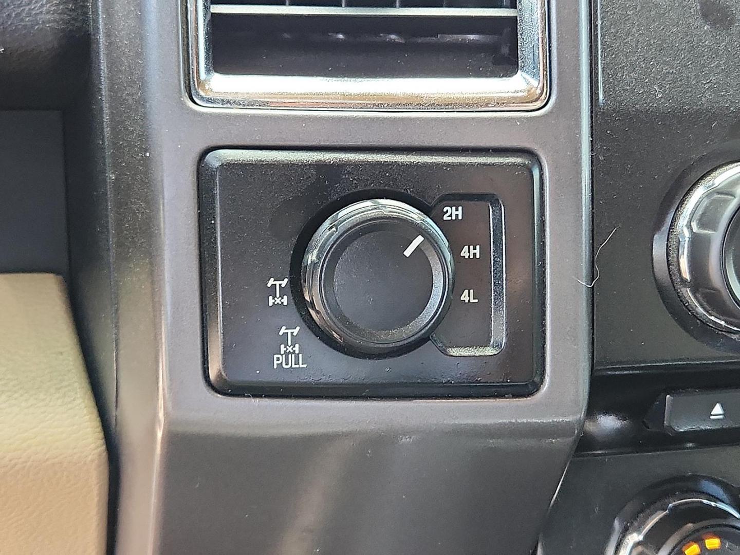 2015 BLUE Ford F-150 XLT (1FTEW1EP4FK) with an EcoBoost 2.7L V-6 gasoline direct injection, DOHC, Ti-VCT variable valve control, twin turbo, regular unleaded, engine with 325HP engine, located at 4110 Avenue Q, Lubbock, 79412, 33.556553, -101.855820 - 06/28/2025 KEY IN ENVELOPE GOD - Photo#8