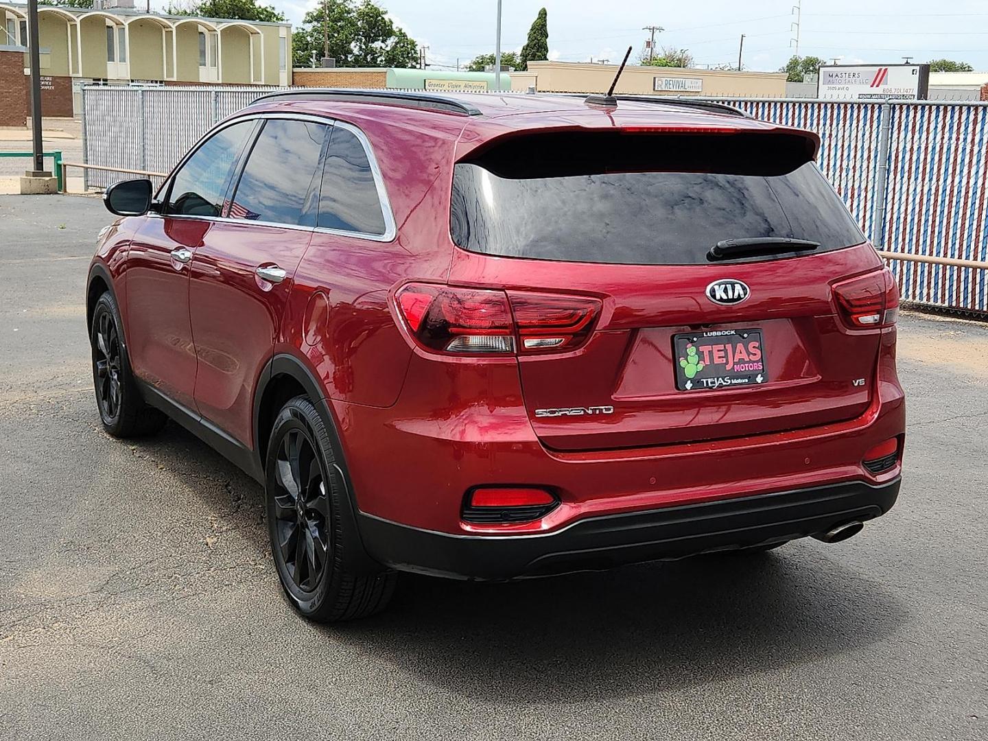 2019 red Kia Sorento 3.3L S (5XYPG4A52KG) with an Lambda II 3.3L V-6 gasoline direct injection, DOHC, D-CVVT variable valve control, regular unleaded, engine with 290HP engine, located at 4110 Avenue Q, Lubbock, 79412, 33.556553, -101.855820 - 06/20/2025 KEY IN ENVELOPE GOD - Photo#2