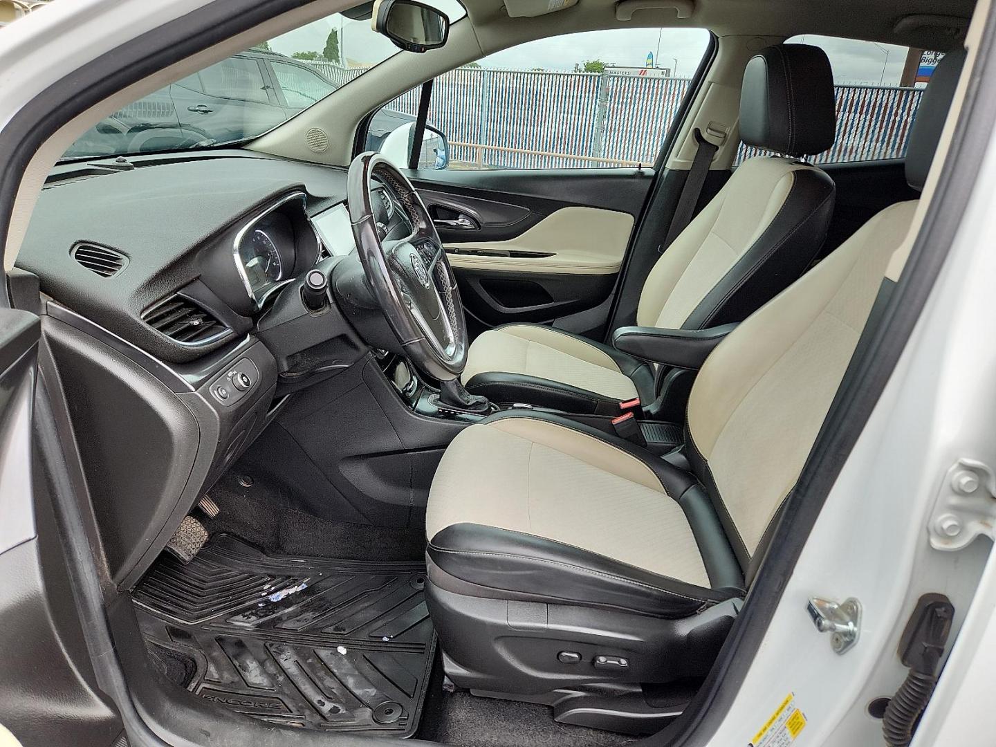 2018 WHITE Buick Encore Preferred (KL4CJESB3JB) with an ECOTEC 1.4L I-4 DOHC, VVT variable valve control, intercooled turbo, regular unleaded, engine with 138HP engine, located at 4110 Avenue Q, Lubbock, 79412, 33.556553, -101.855820 - Photo#6