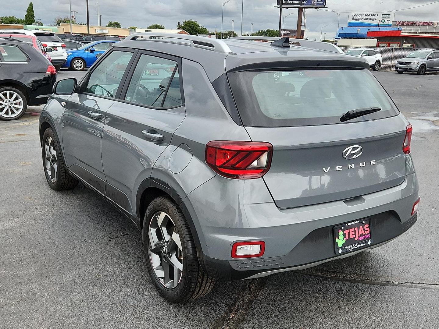 2021 Galactic Gray - R3G /Black - NNB Hyundai Venue SEL (KMHRC8A35MU) with an Smartstream 1.6L I-4 DOHC, CVVT variable valve control, regular unleaded, engine with 121HP engine, located at 4110 Avenue Q, Lubbock, 79412, 33.556553, -101.855820 - Photo#2