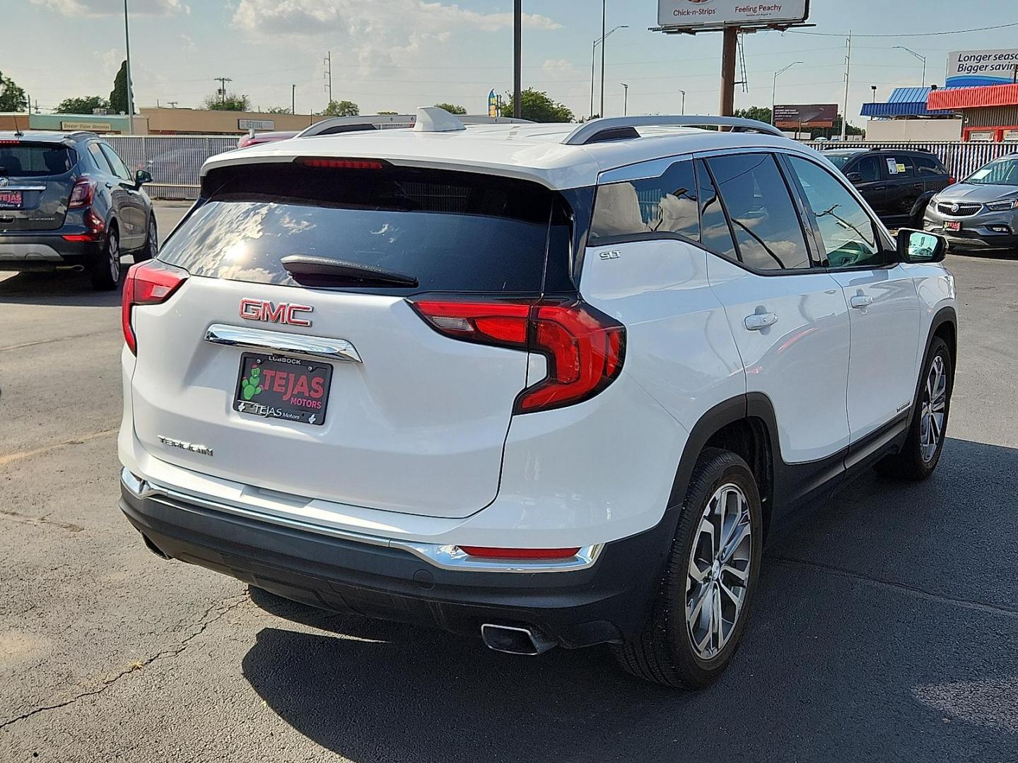 2018 Summit White GMC Terrain SLT (3GKALPEX6JL) with an 2L I-4 gasoline direct injection, DOHC, variable valve control, intercooled turbo, premium unleaded, engine with 252HP engine, located at 4110 Avenue Q, Lubbock, 79412, 33.556553, -101.855820 - 07/05/2025 KEY IN ENVELOPE GOD - Photo#1