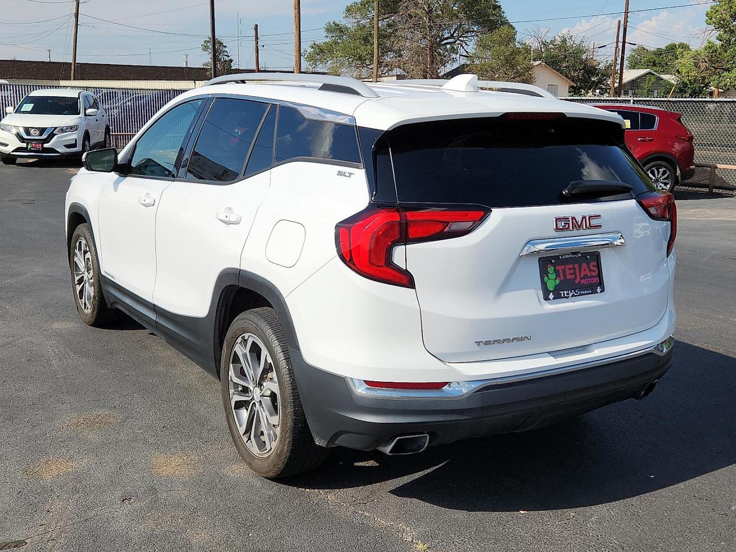 2018 Summit White GMC Terrain SLT (3GKALPEX6JL) with an 2L I-4 gasoline direct injection, DOHC, variable valve control, intercooled turbo, premium unleaded, engine with 252HP engine, located at 4110 Avenue Q, Lubbock, 79412, 33.556553, -101.855820 - 07/05/2025 KEY IN ENVELOPE GOD - Photo#2