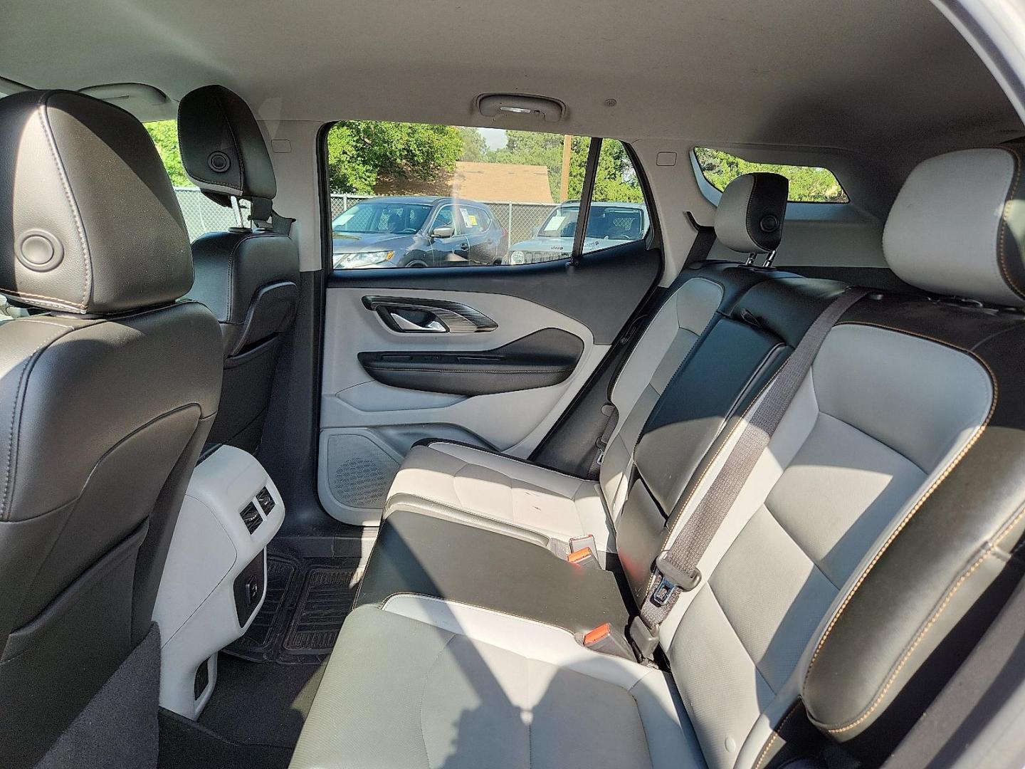2018 Summit White GMC Terrain SLT (3GKALPEX6JL) with an 2L I-4 gasoline direct injection, DOHC, variable valve control, intercooled turbo, premium unleaded, engine with 252HP engine, located at 4110 Avenue Q, Lubbock, 79412, 33.556553, -101.855820 - 07/05/2025 KEY IN ENVELOPE GOD - Photo#4