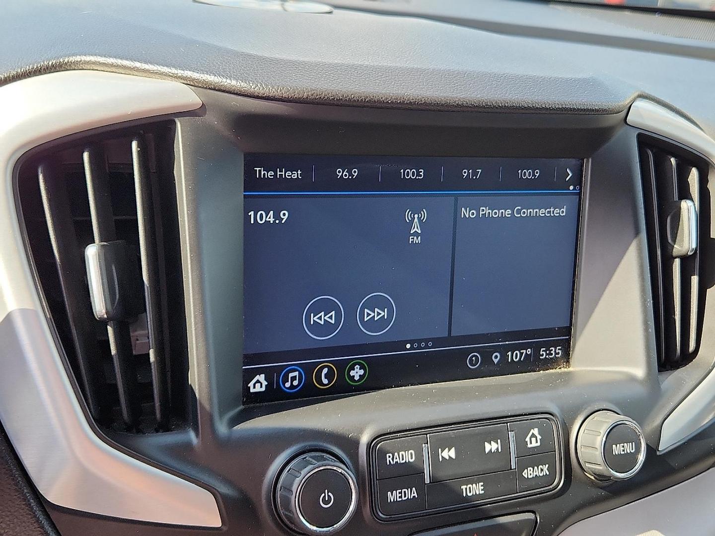 2018 Summit White GMC Terrain SLT (3GKALPEX6JL) with an 2L I-4 gasoline direct injection, DOHC, variable valve control, intercooled turbo, premium unleaded, engine with 252HP engine, located at 4110 Avenue Q, Lubbock, 79412, 33.556553, -101.855820 - 07/05/2025 KEY IN ENVELOPE GOD - Photo#8