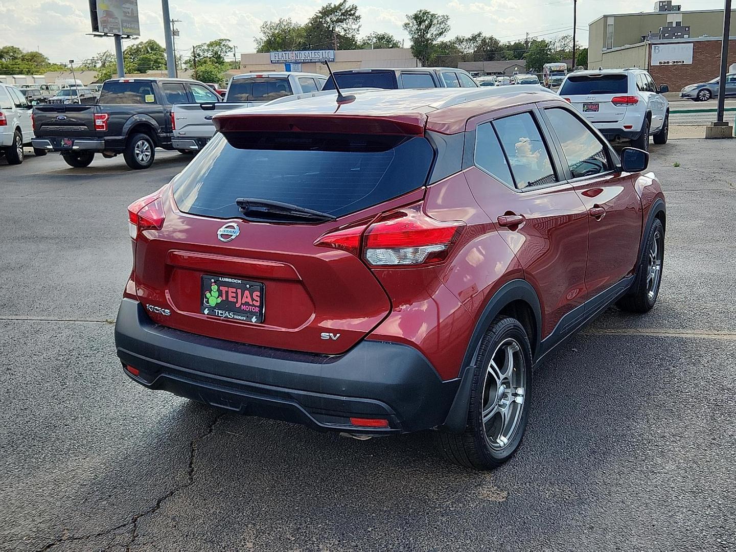 2018 RED Nissan Kicks SV (3N1CP5CU9JL) with an 1.6L I-4 DOHC, CVTCS variable valve control, regular unleaded, engine with 125HP engine, located at 4110 Avenue Q, Lubbock, 79412, 33.556553, -101.855820 - 07/05/2025 KEY IN ENVELOPE GOD - Photo#1
