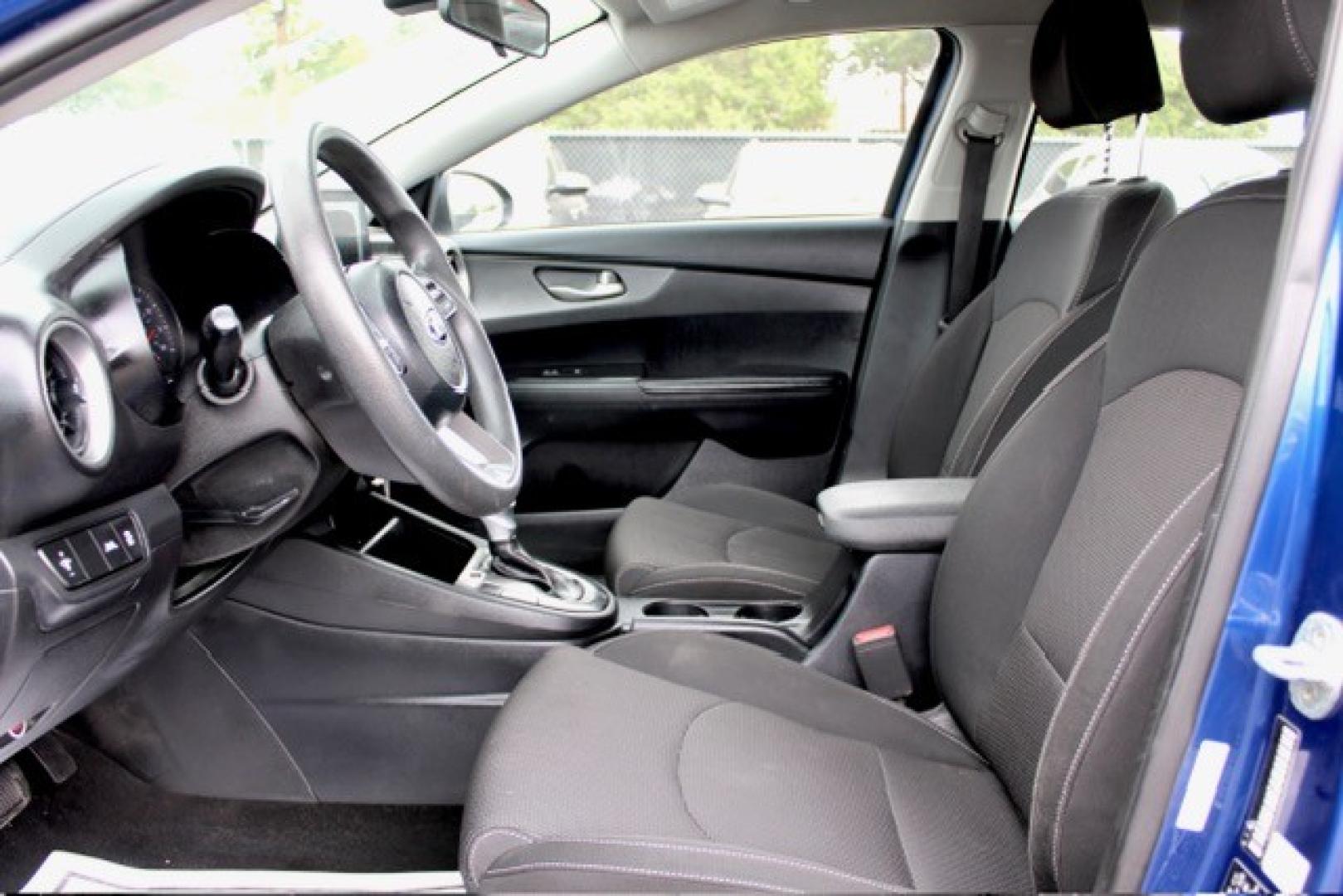 2019 BLUE Kia Forte LXS (3KPF24AD0KE) with an 2L I-4 DOHC, D-CVVT variable valve control, regular unleaded, engine with 147HP engine, located at 4110 Avenue Q, Lubbock, 79412, 33.556553, -101.855820 - 07/12/2025 KEY IN ENVELOPE GOD- Photo#4